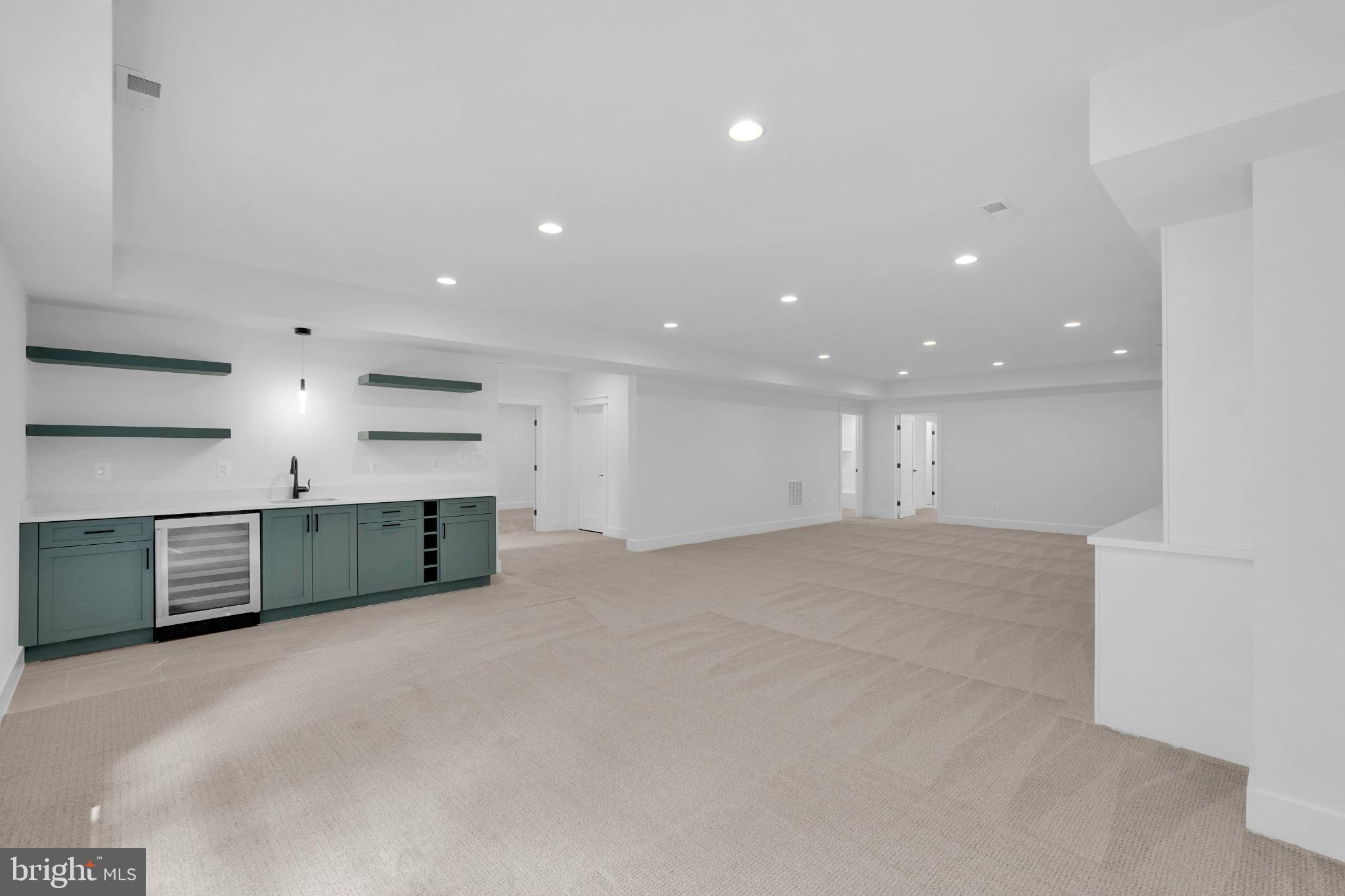 WESTWOOD MANOR - Residential