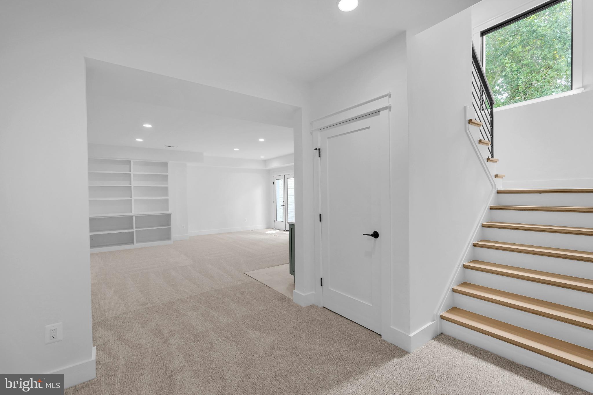 WESTWOOD MANOR - Residential