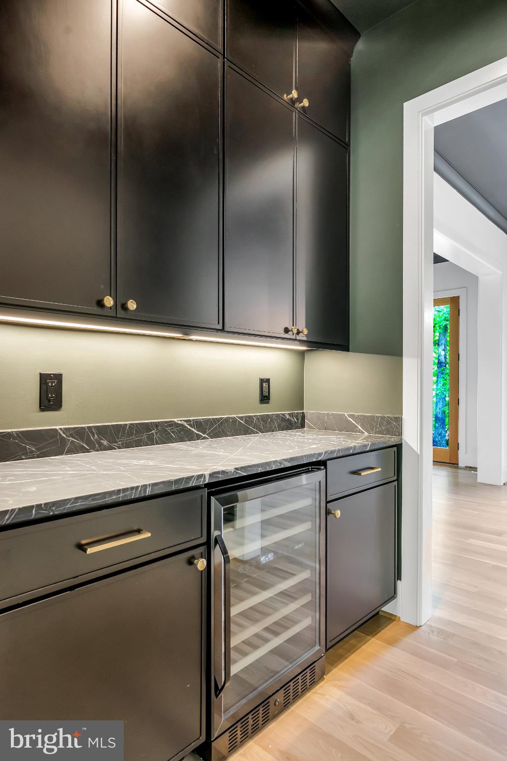 WESTWOOD MANOR - Residential