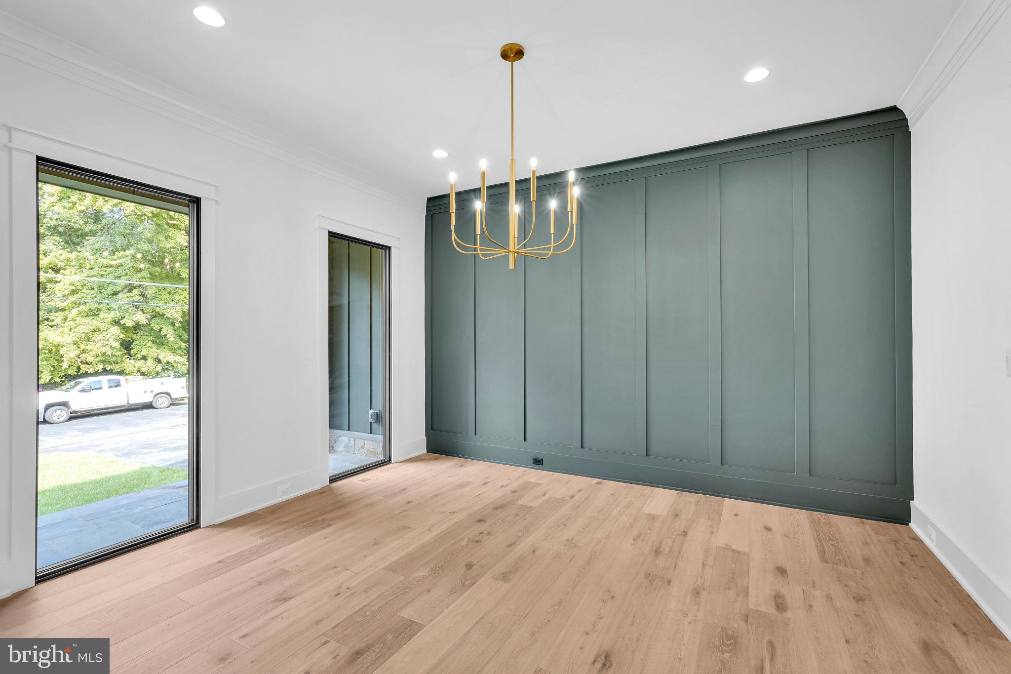 WESTWOOD MANOR - Residential