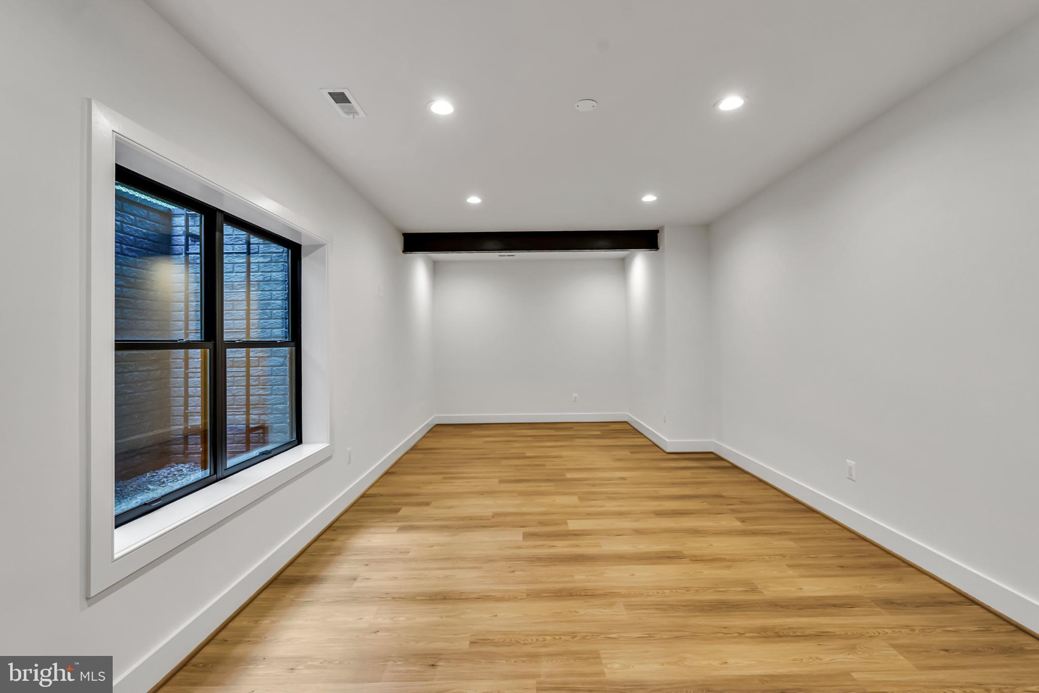 WESTWOOD MANOR - Residential