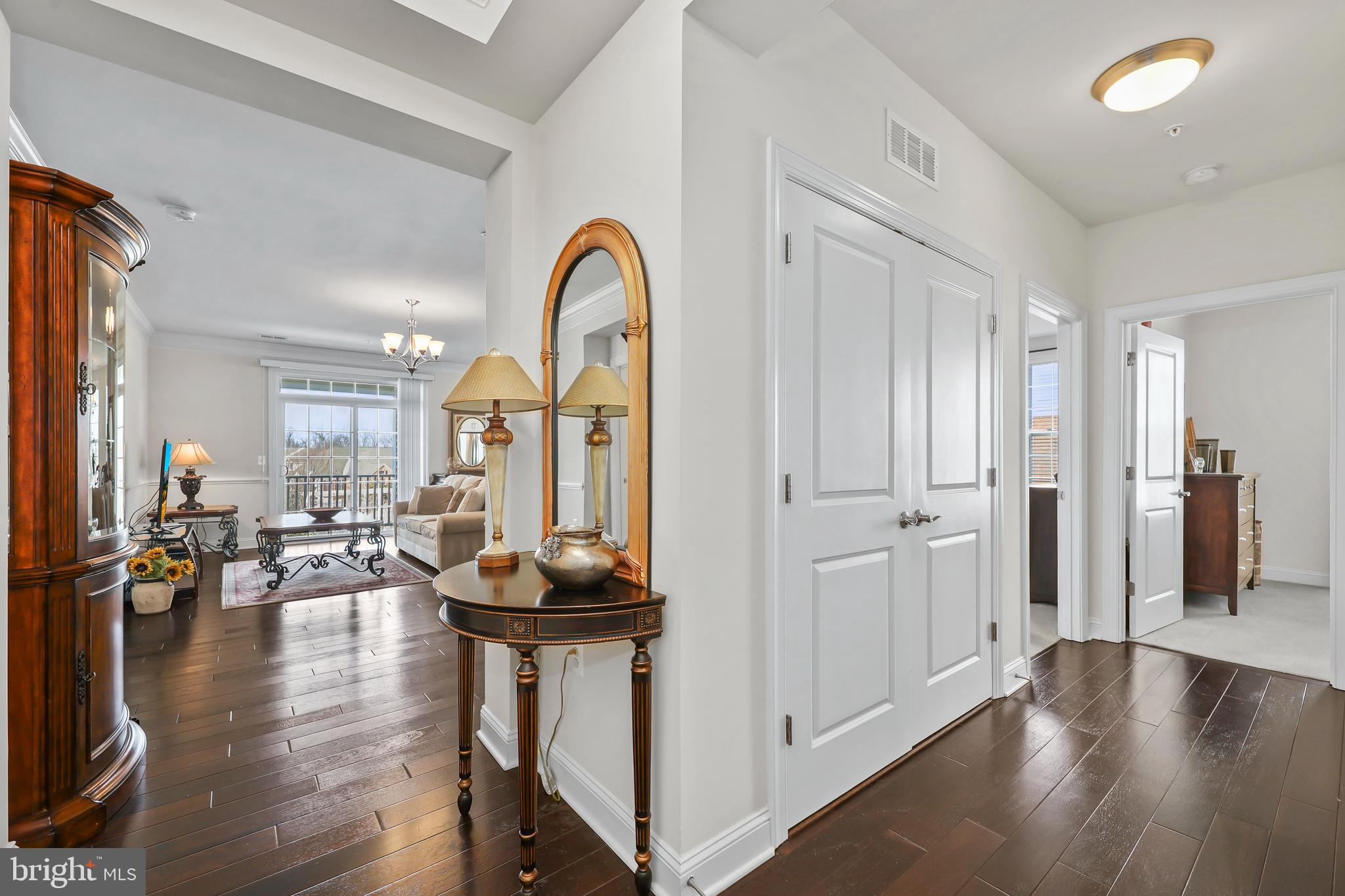 44589 YORK CREST TERRACE 300