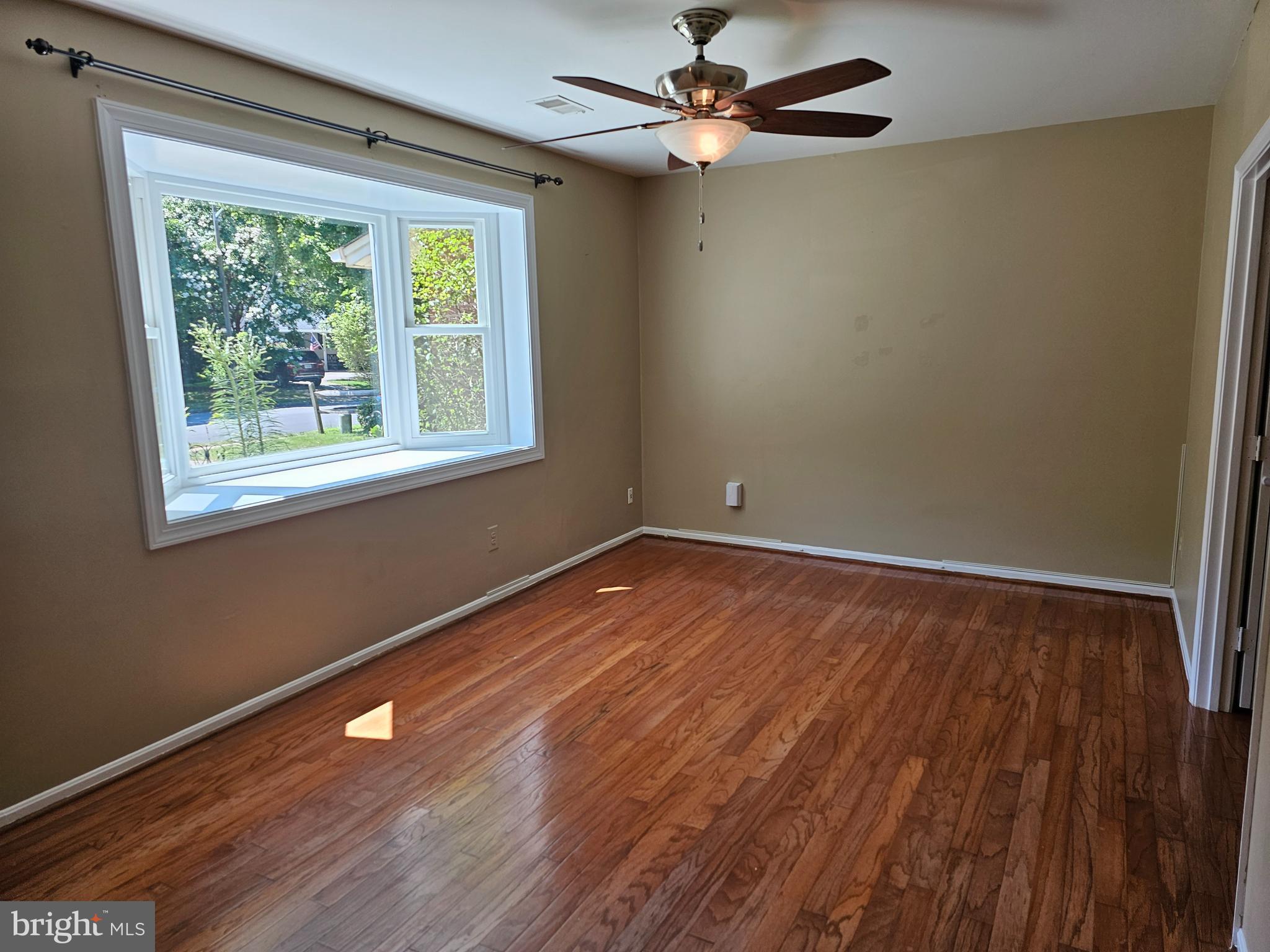 KINGS PARK WEST - Residential Lease