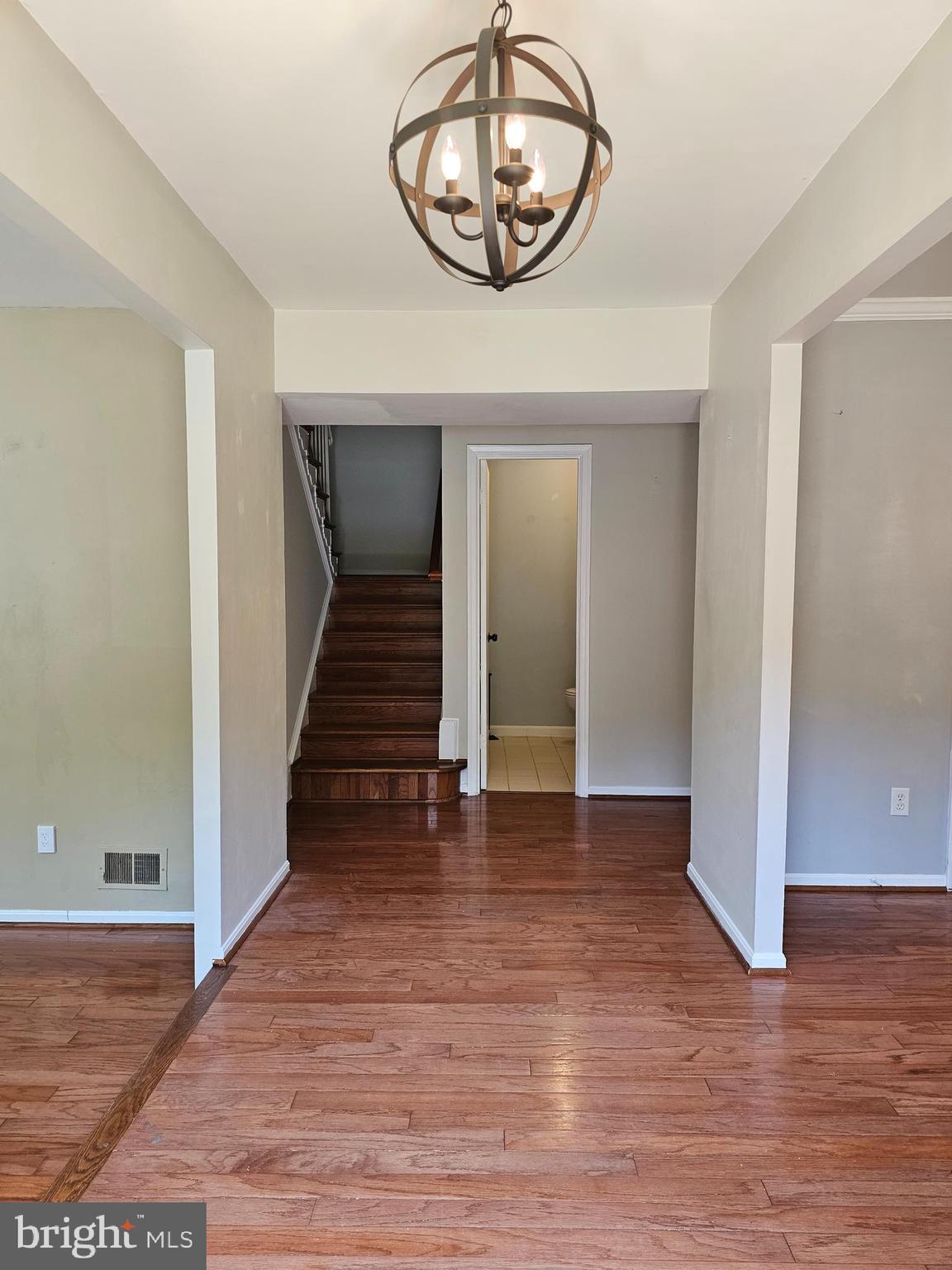 KINGS PARK WEST - Residential Lease