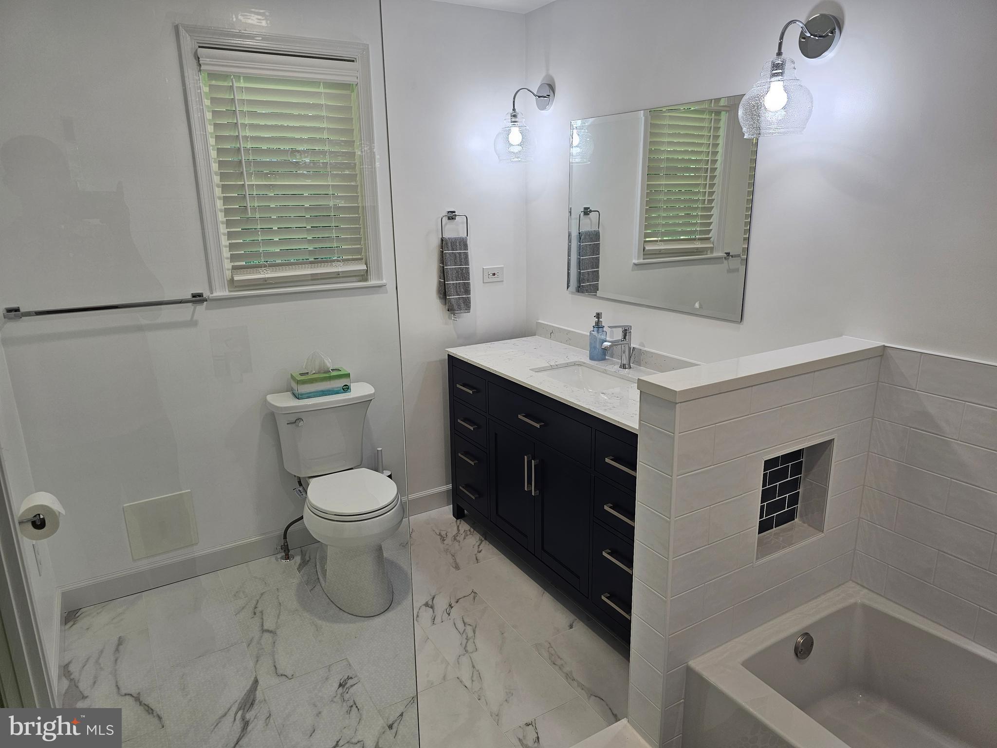 KINGS PARK WEST - Residential Lease