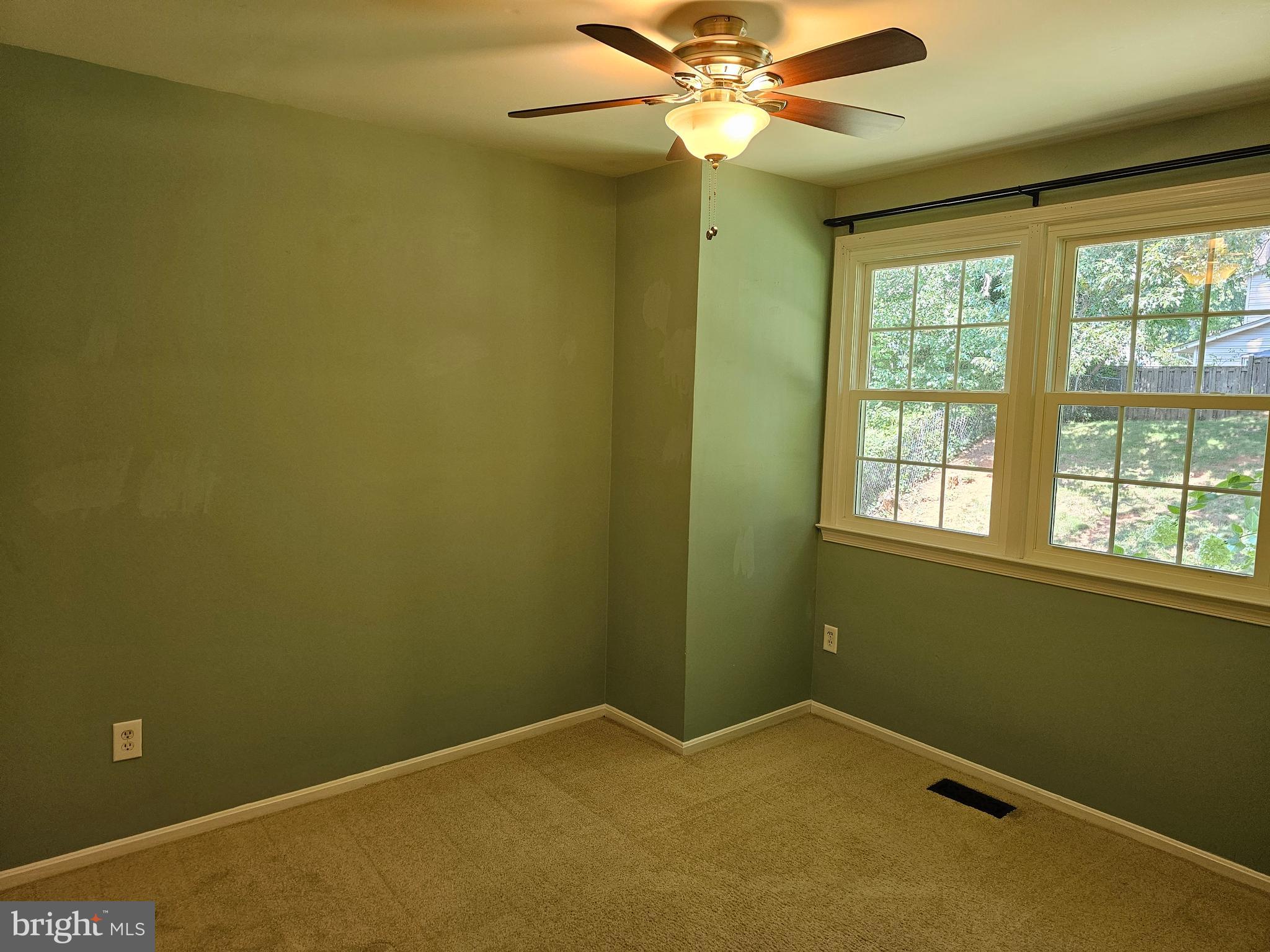 KINGS PARK WEST - Residential Lease