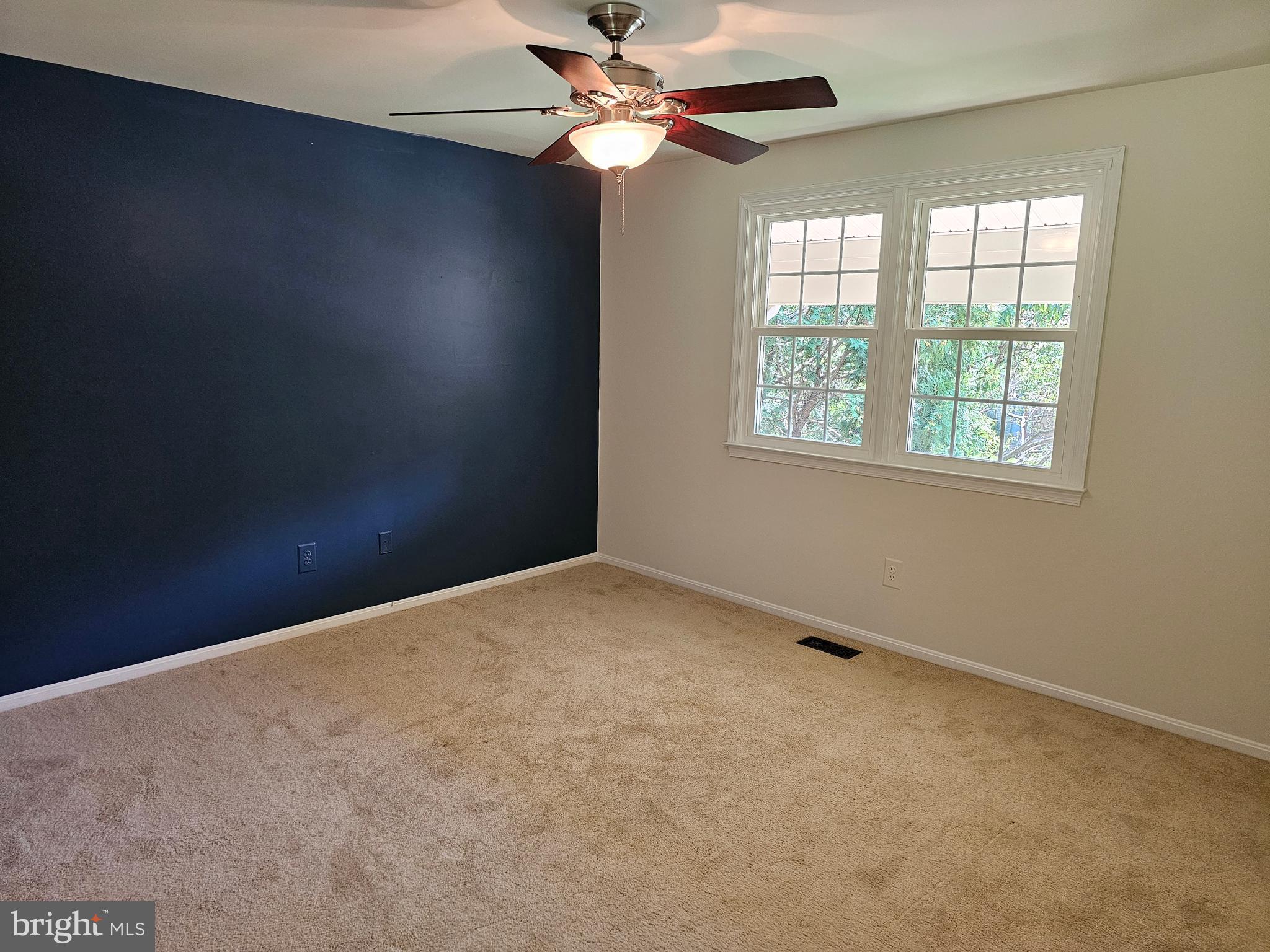 KINGS PARK WEST - Residential Lease