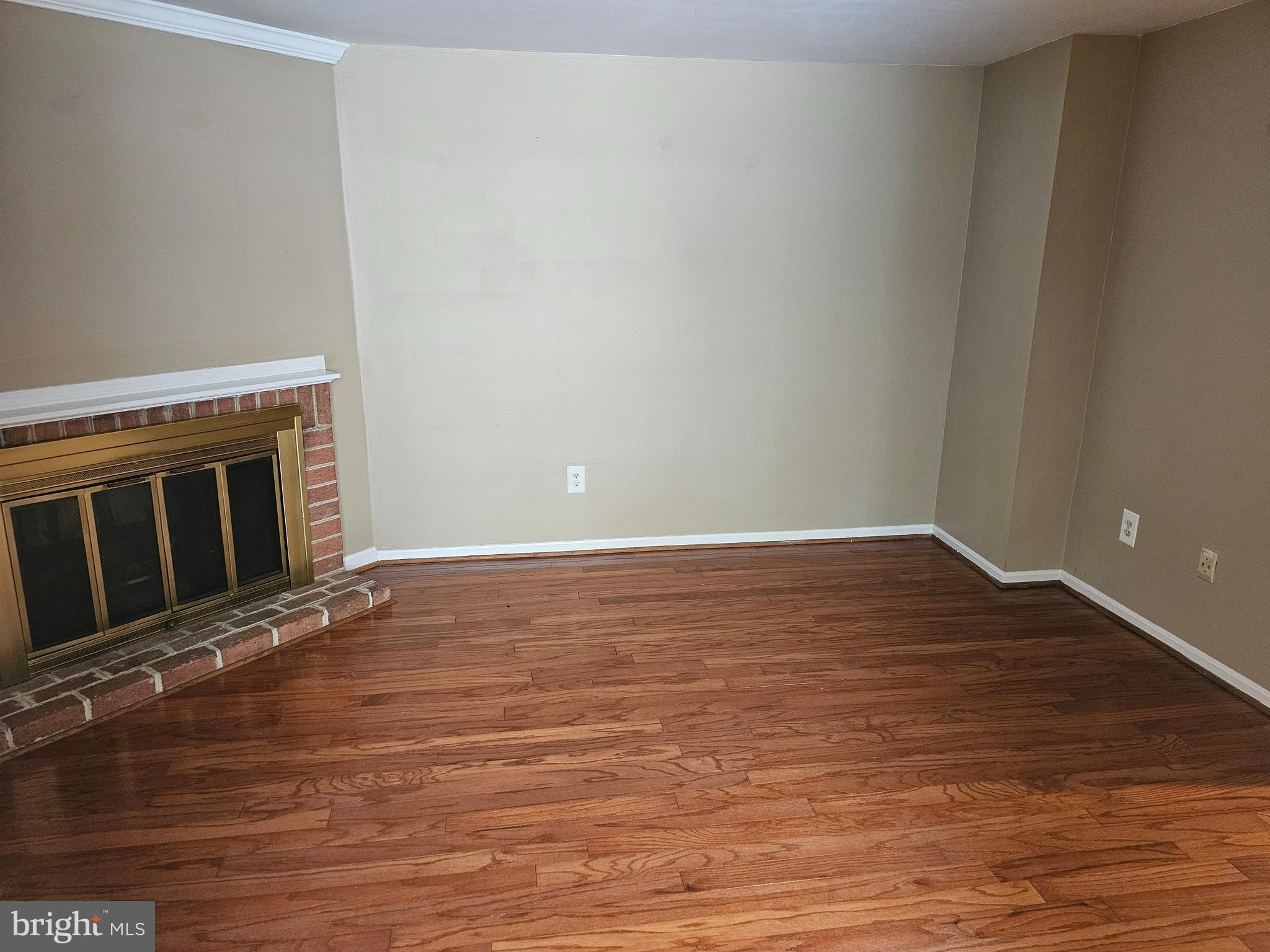 KINGS PARK WEST - Residential Lease