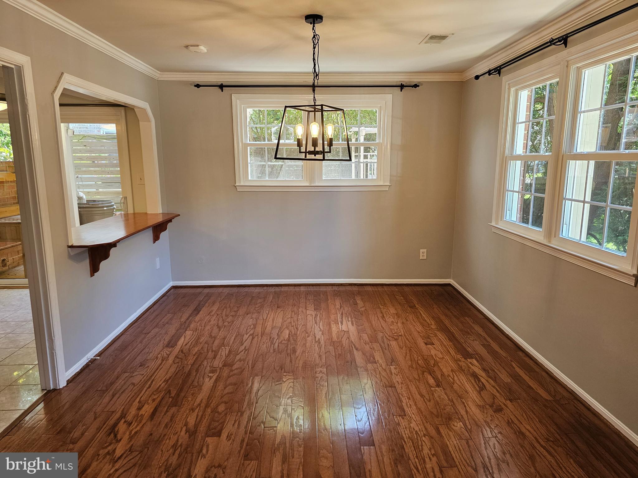 KINGS PARK WEST - Residential Lease