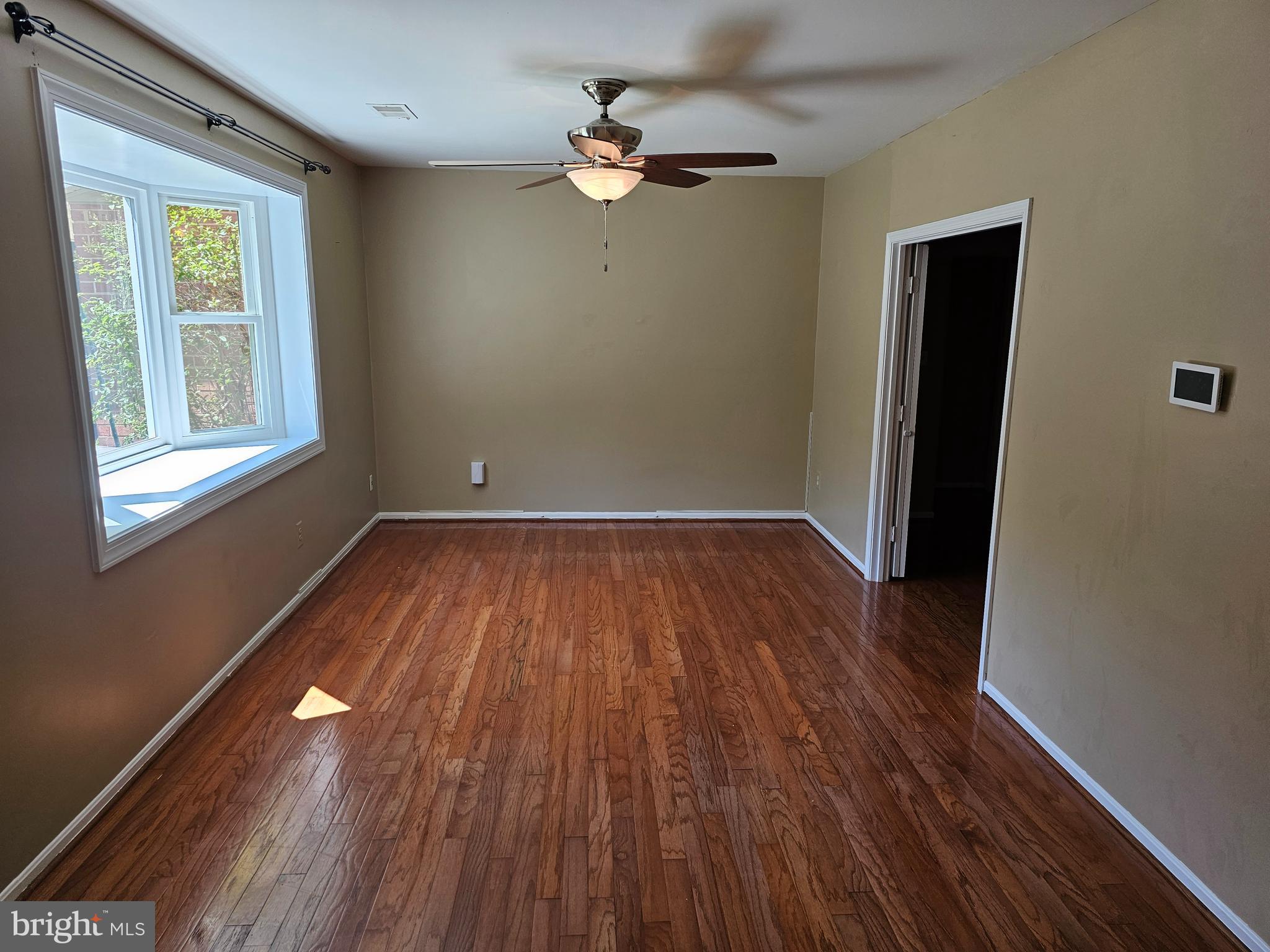 KINGS PARK WEST - Residential Lease