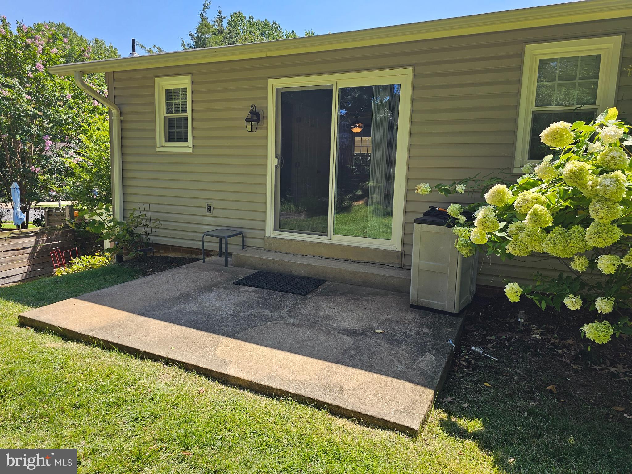 KINGS PARK WEST - Residential Lease