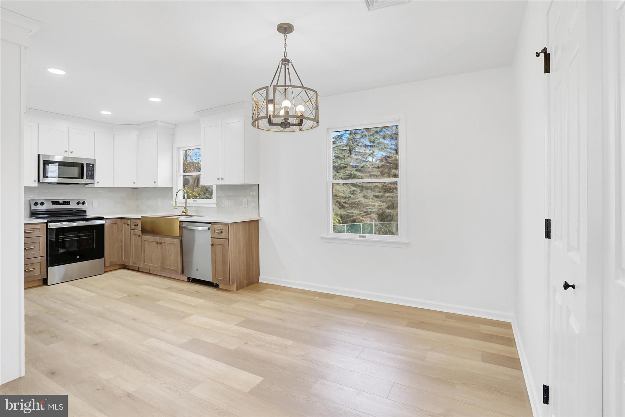 454 STONE CHURCH ROAD