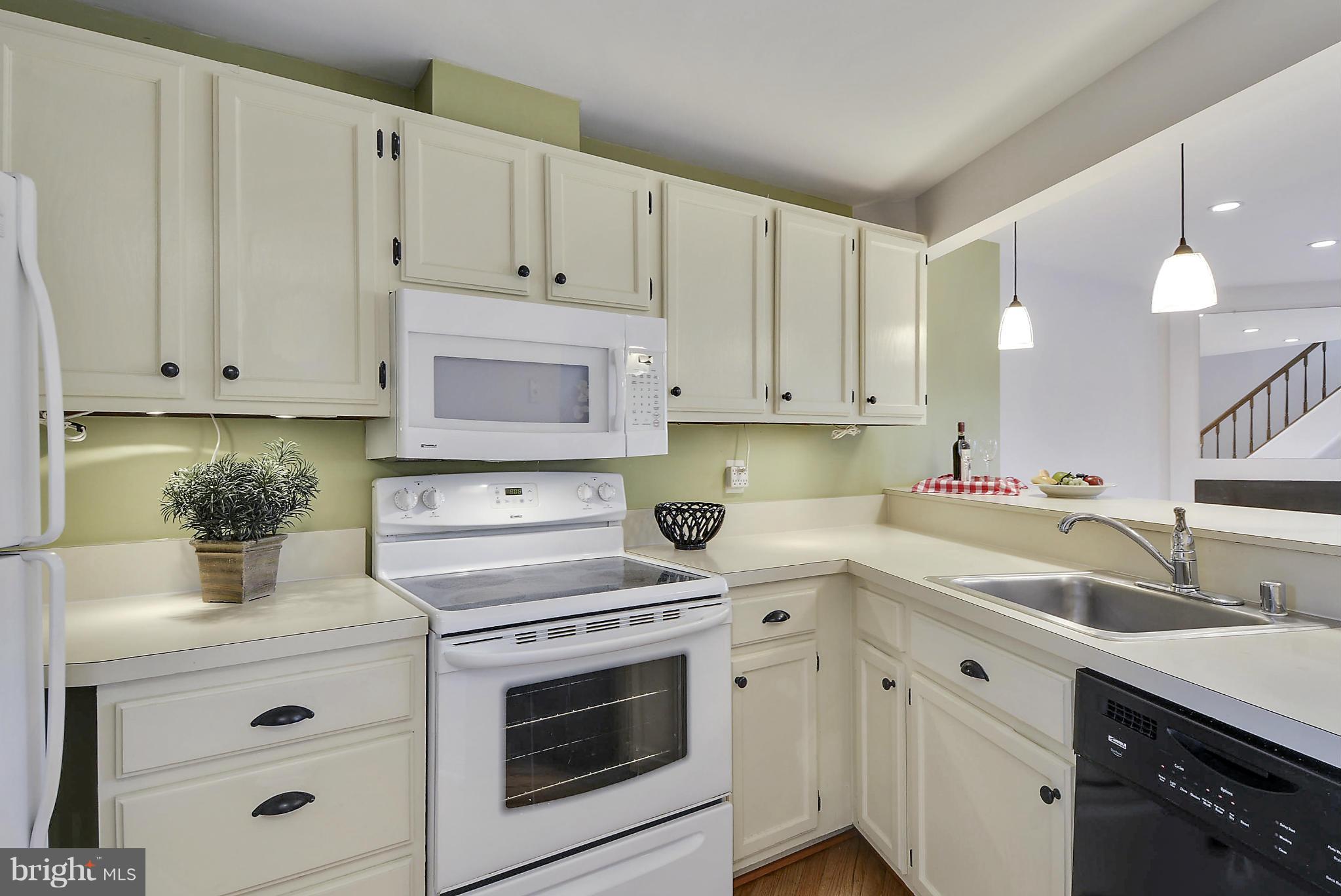 RESTON - Residential