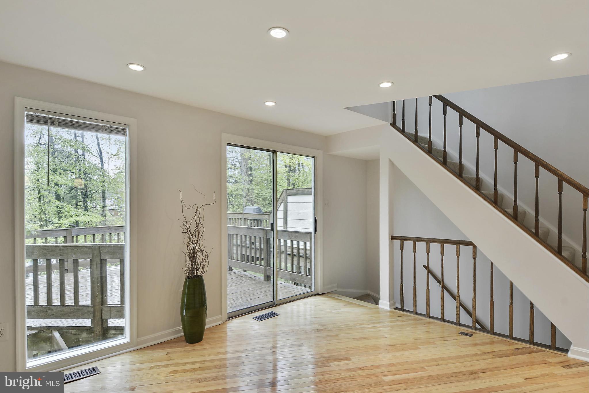 RESTON - Residential