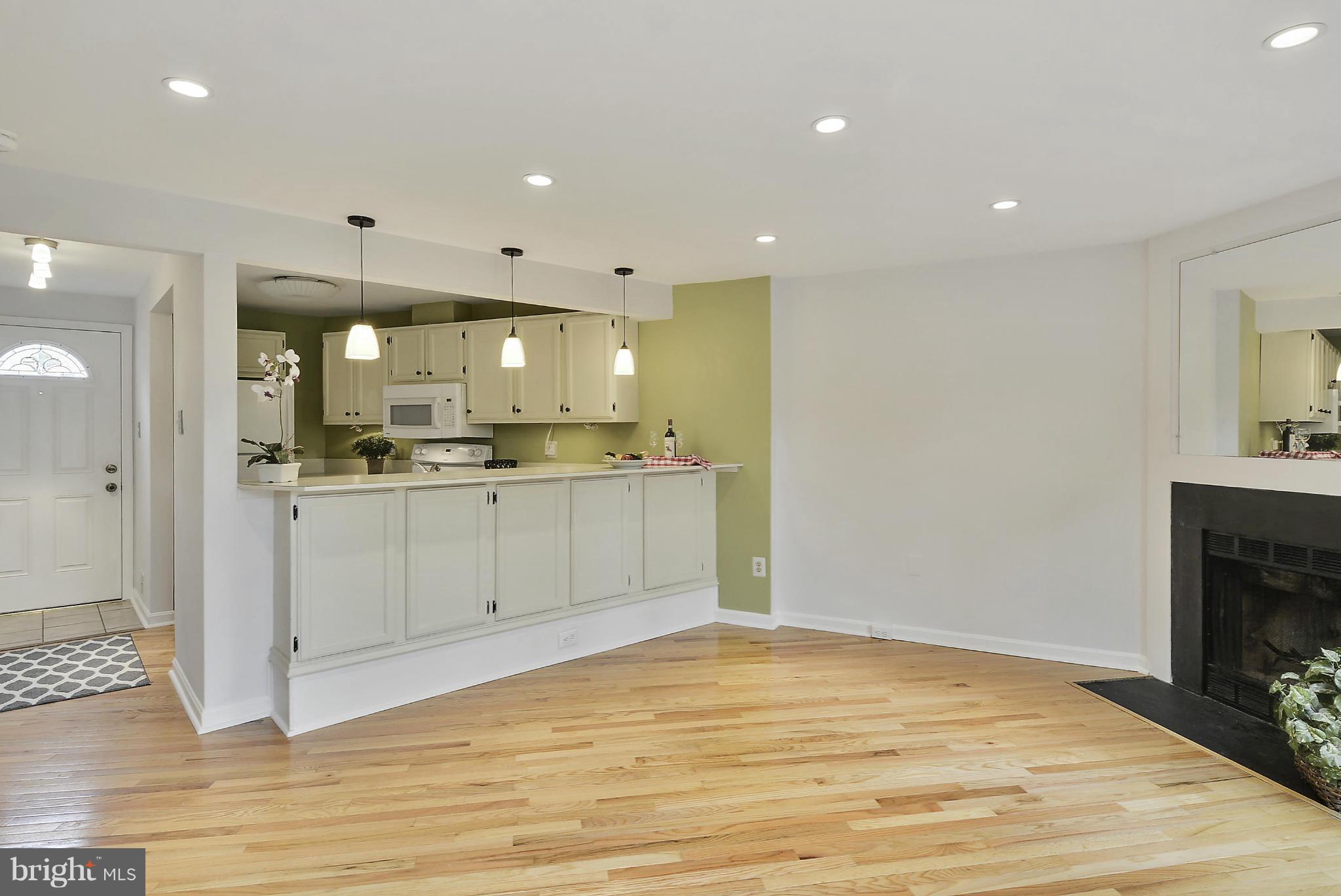 RESTON - Residential