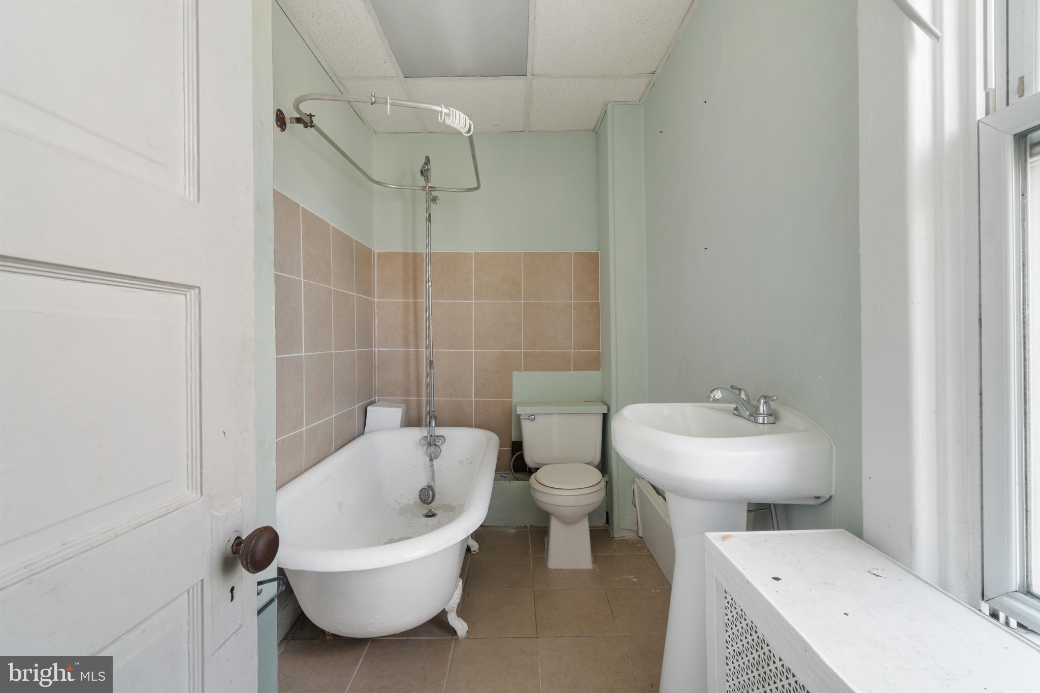 DUNDALK - Residential Lease