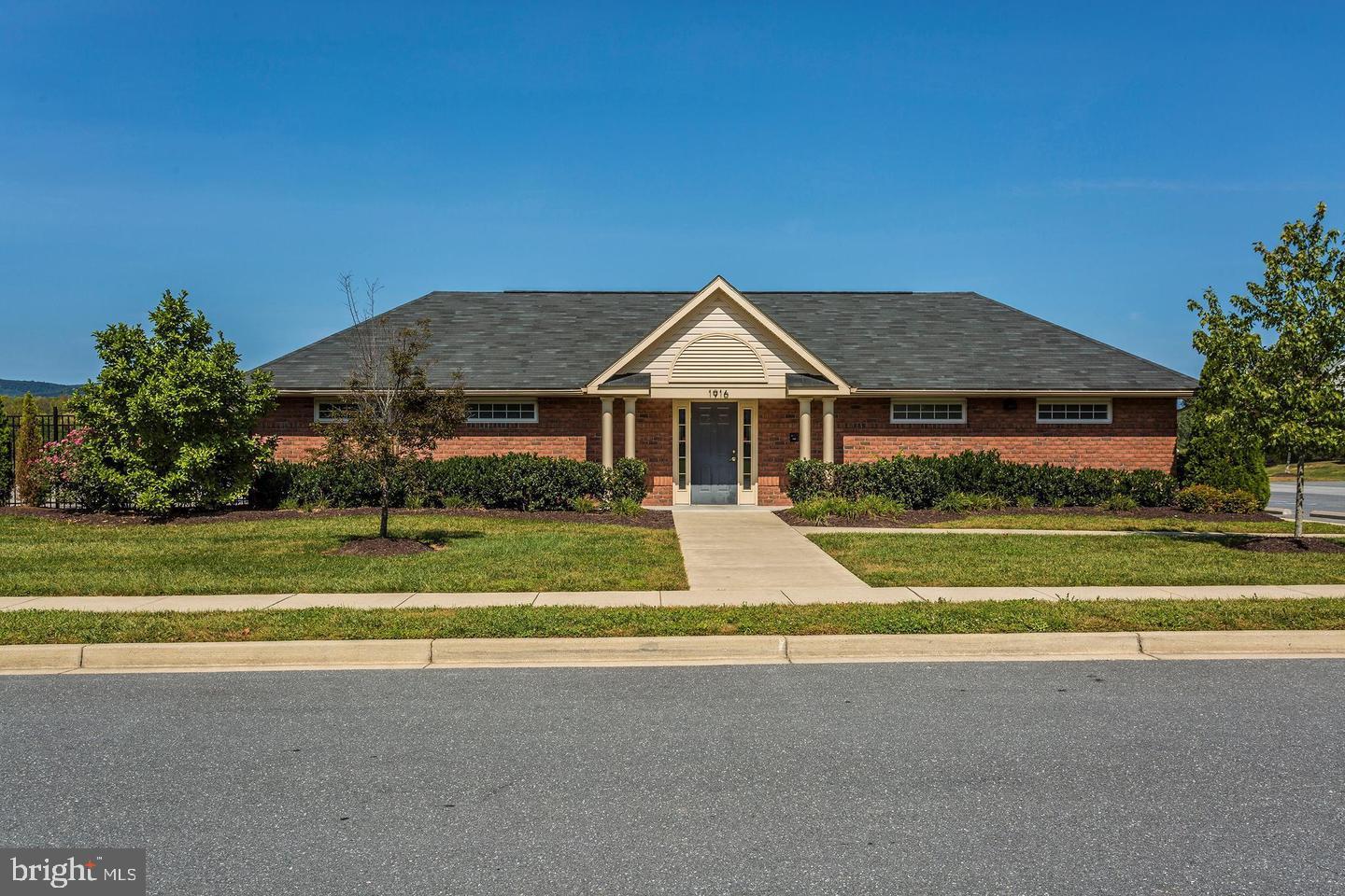 CLOVER RIDGE - Residential