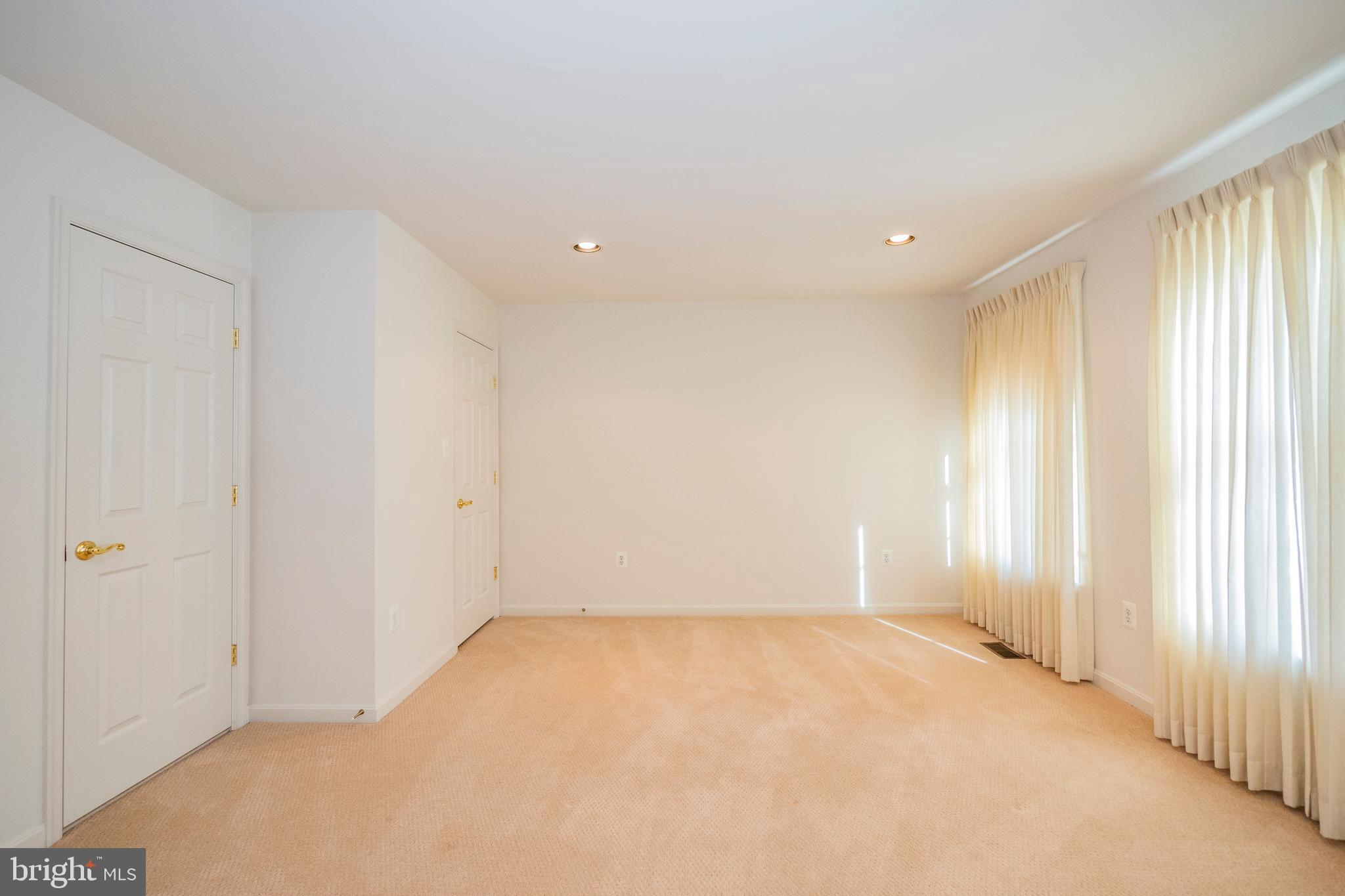 CLOVER RIDGE - Residential