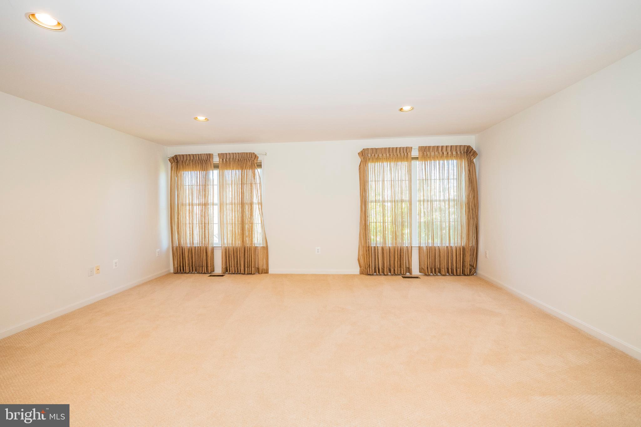 CLOVER RIDGE - Residential