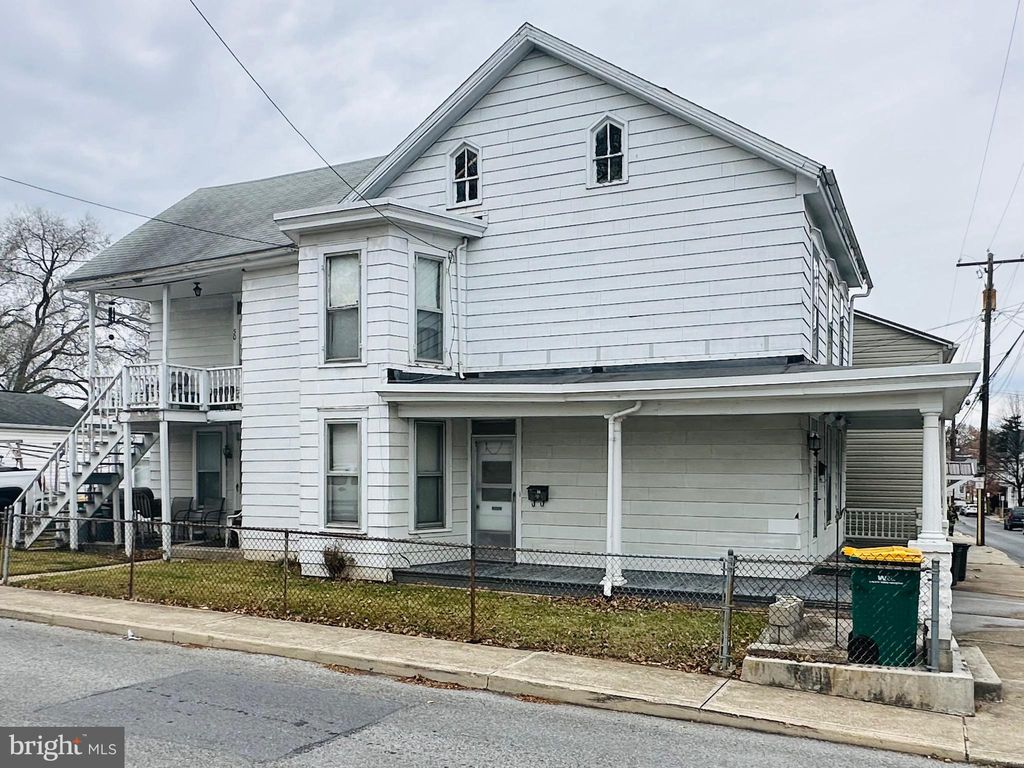 Photo of 50 E North St, WAYNESBORO, PA 17268 (MLS # PAFL2031324)