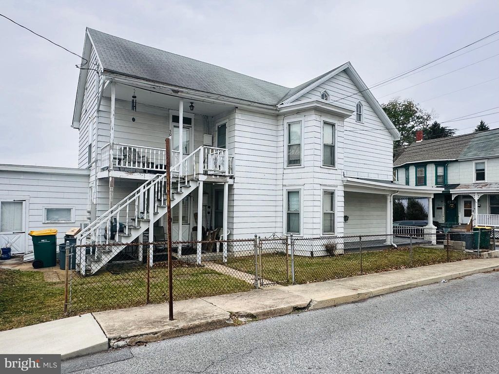 Photo of 50 E North St, WAYNESBORO, PA 17268 (MLS # PAFL2031324)