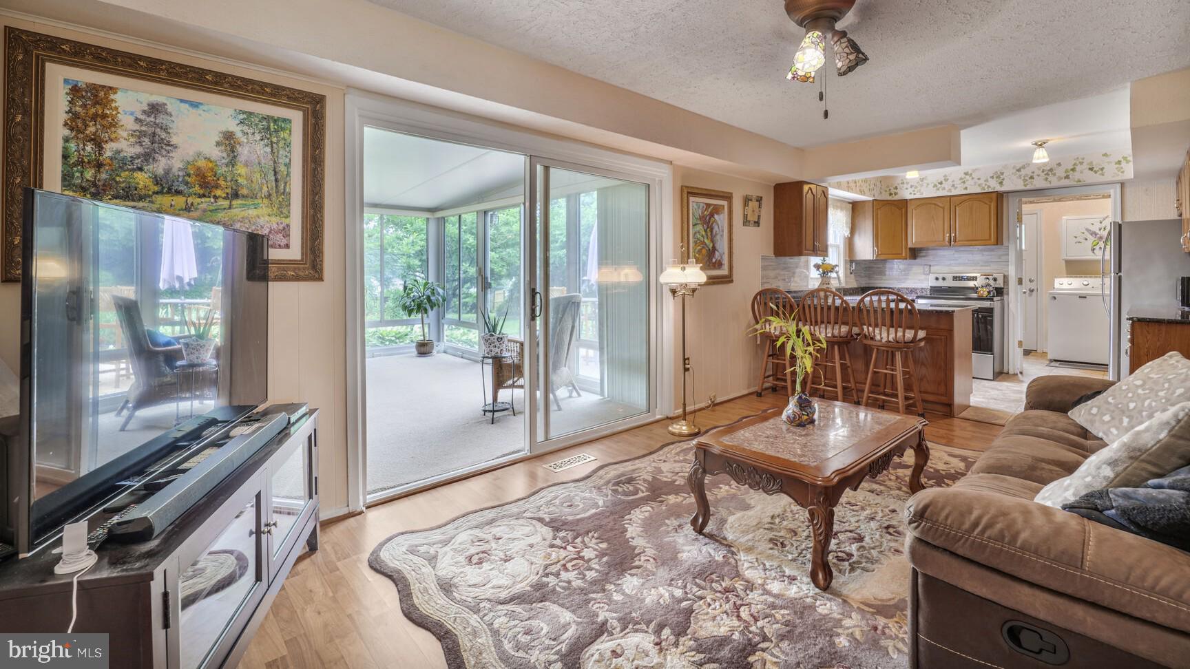 KENILWORTH - Residential