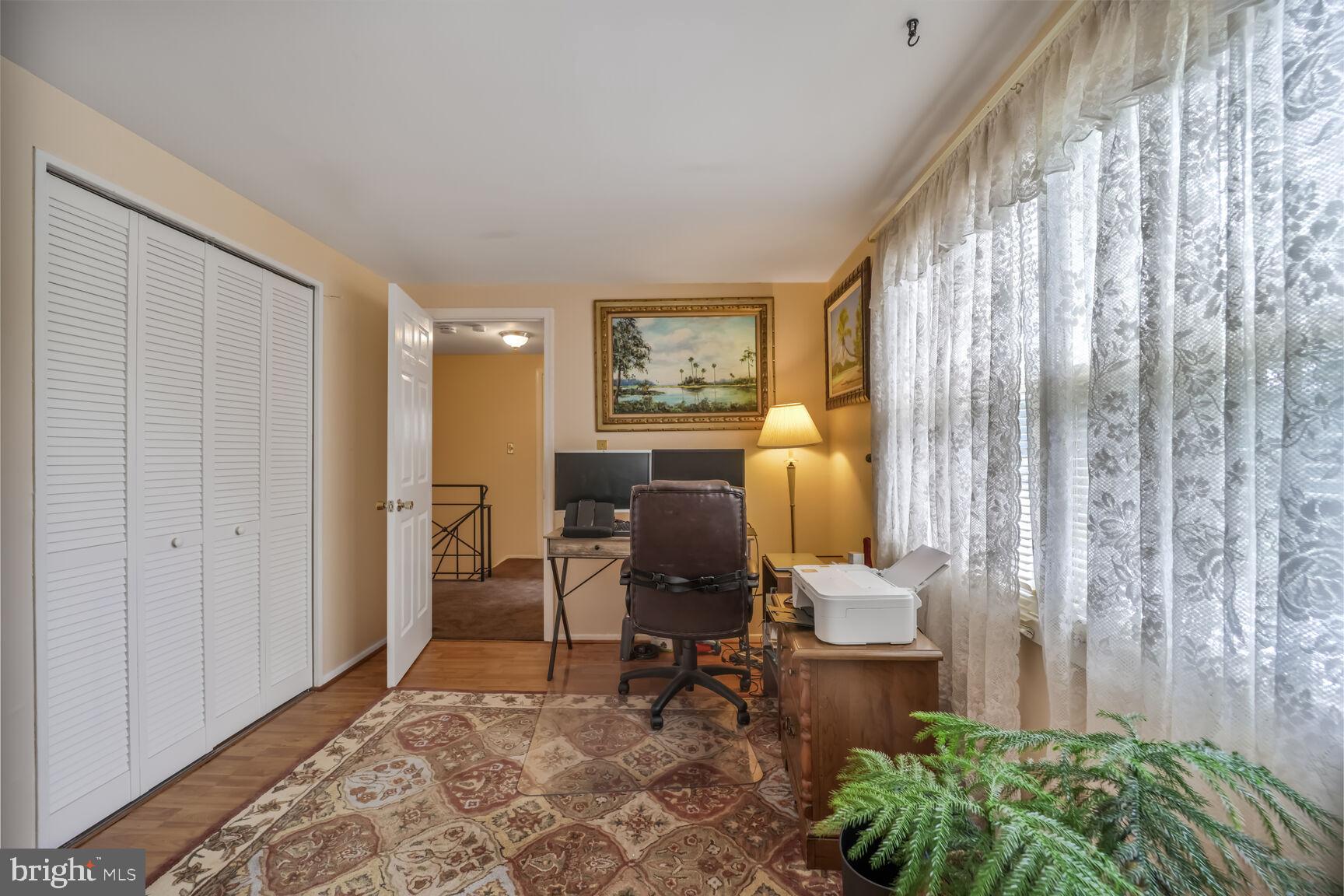 KENILWORTH - Residential