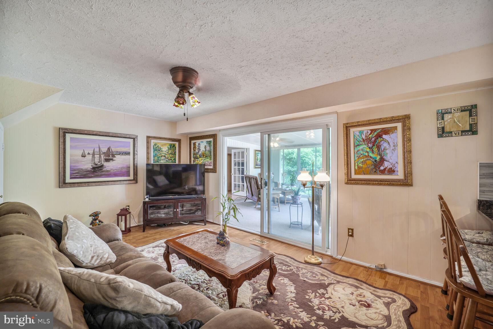 KENILWORTH - Residential