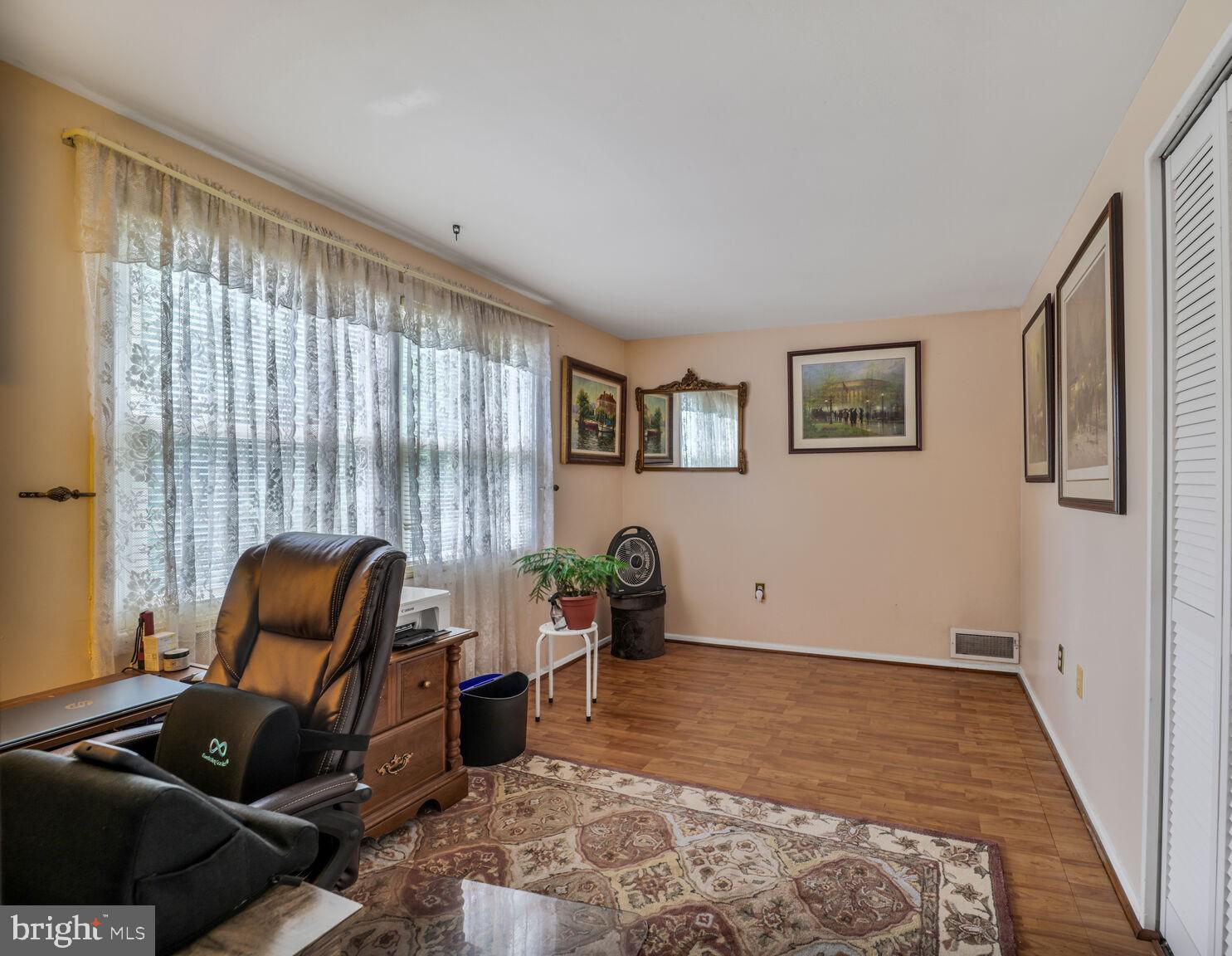 KENILWORTH - Residential