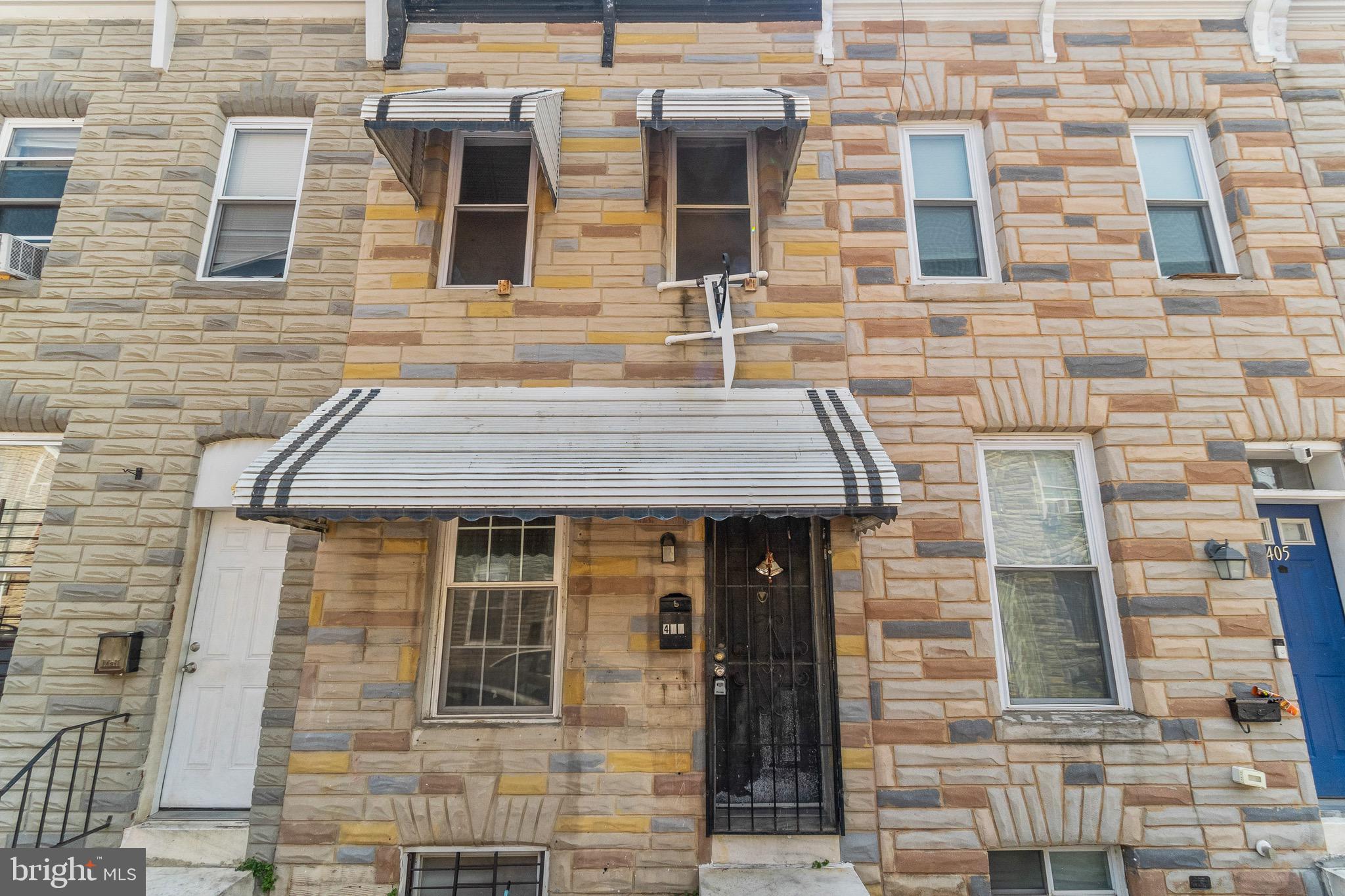 Excellent opportunity for a first-time homeowner or investor to own this townhome. The home features an open floor plan with a formal living room, fenced backyard, kitchen, two spacious bedrooms, and a full basement with plenty of living space and room for storage. A convenient location - close to hospitals, schools, markets, restaurants and public transportation. A few minutes away from Downtown Baltimore!
*buyers responsibility to verify ground rent*