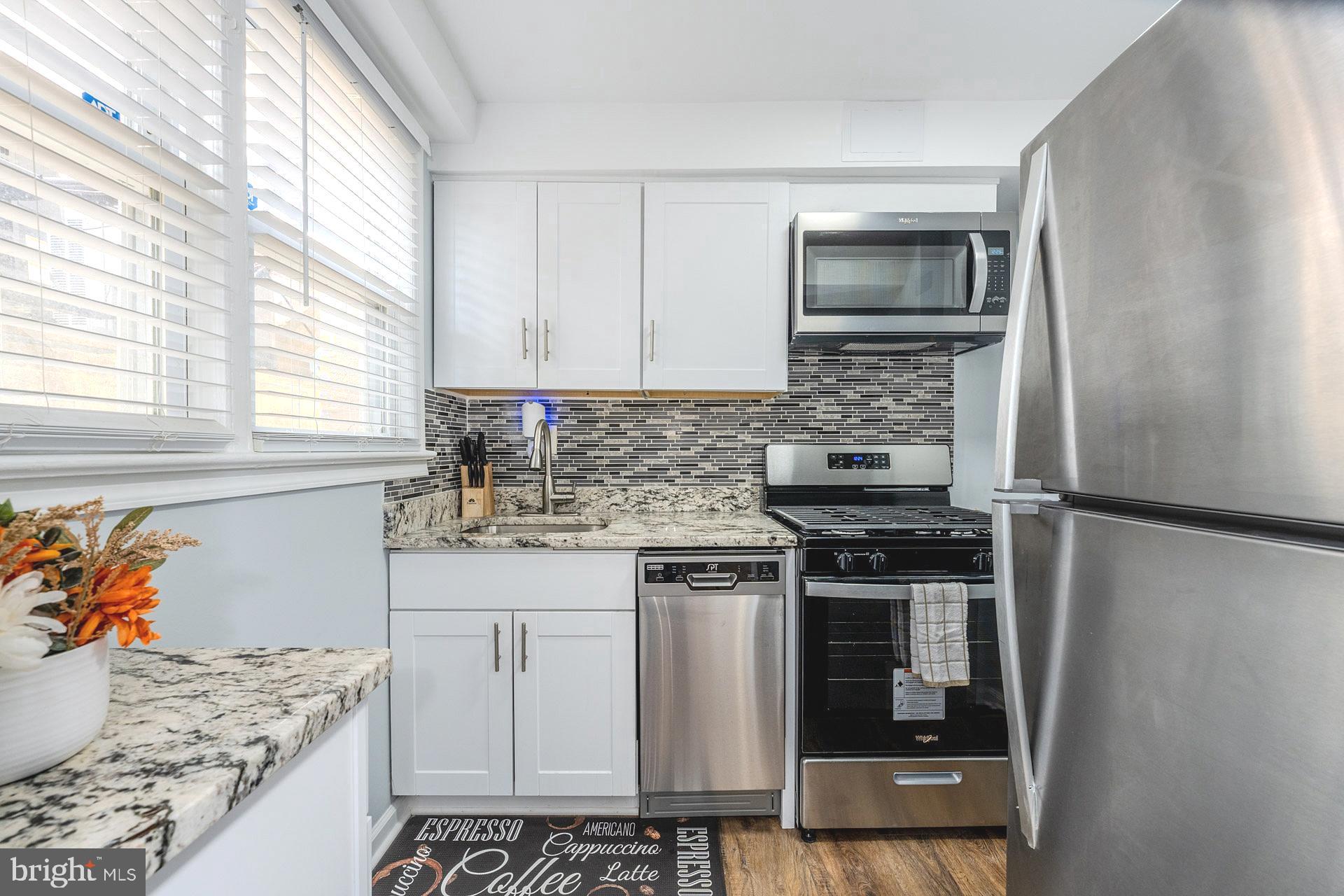 IVERSON MEWS CONDOMINIUM - Residential