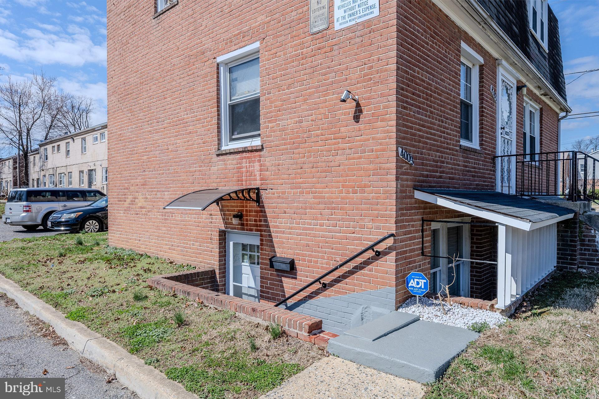 IVERSON MEWS CONDOMINIUM - Residential