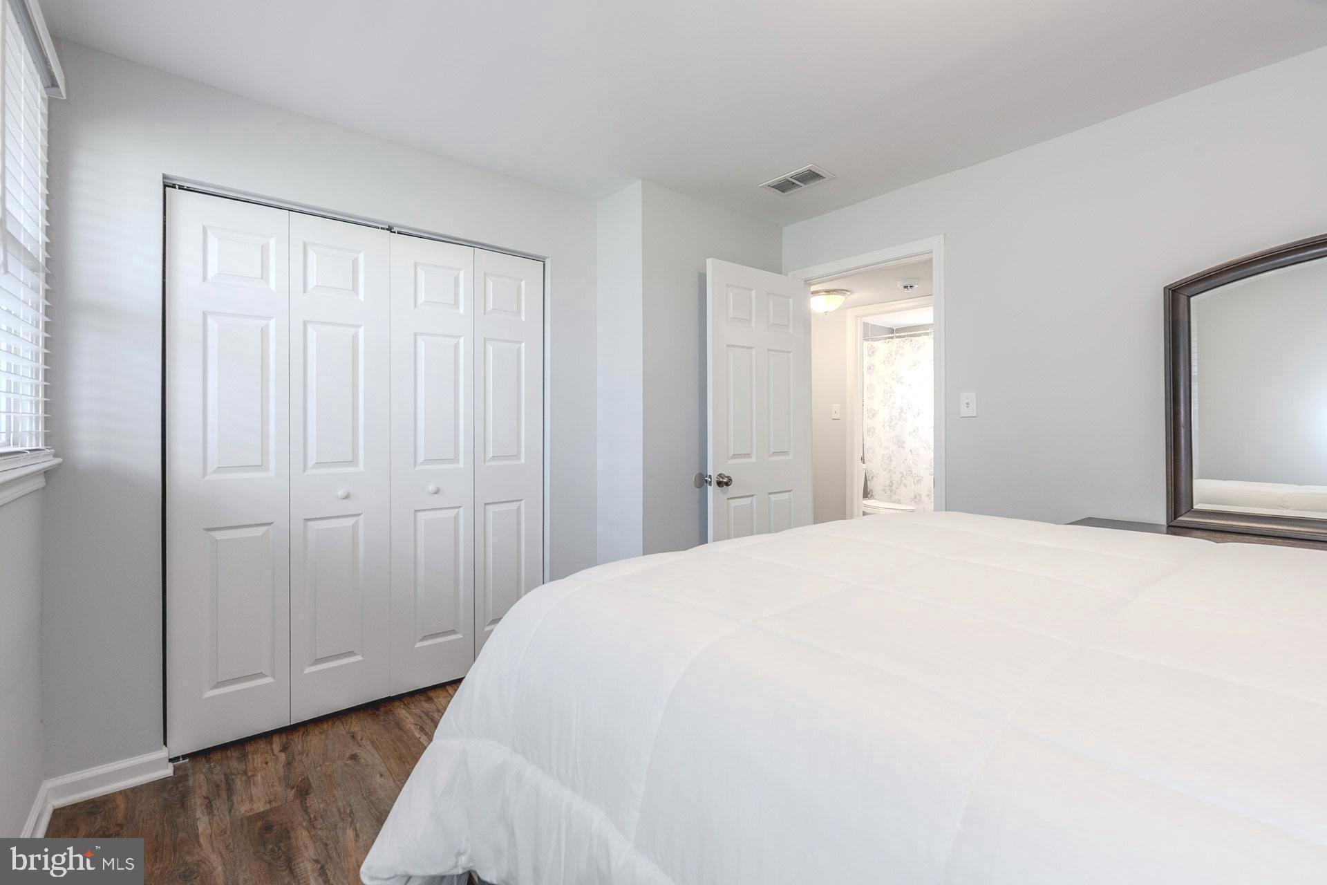 IVERSON MEWS CONDOMINIUM - Residential