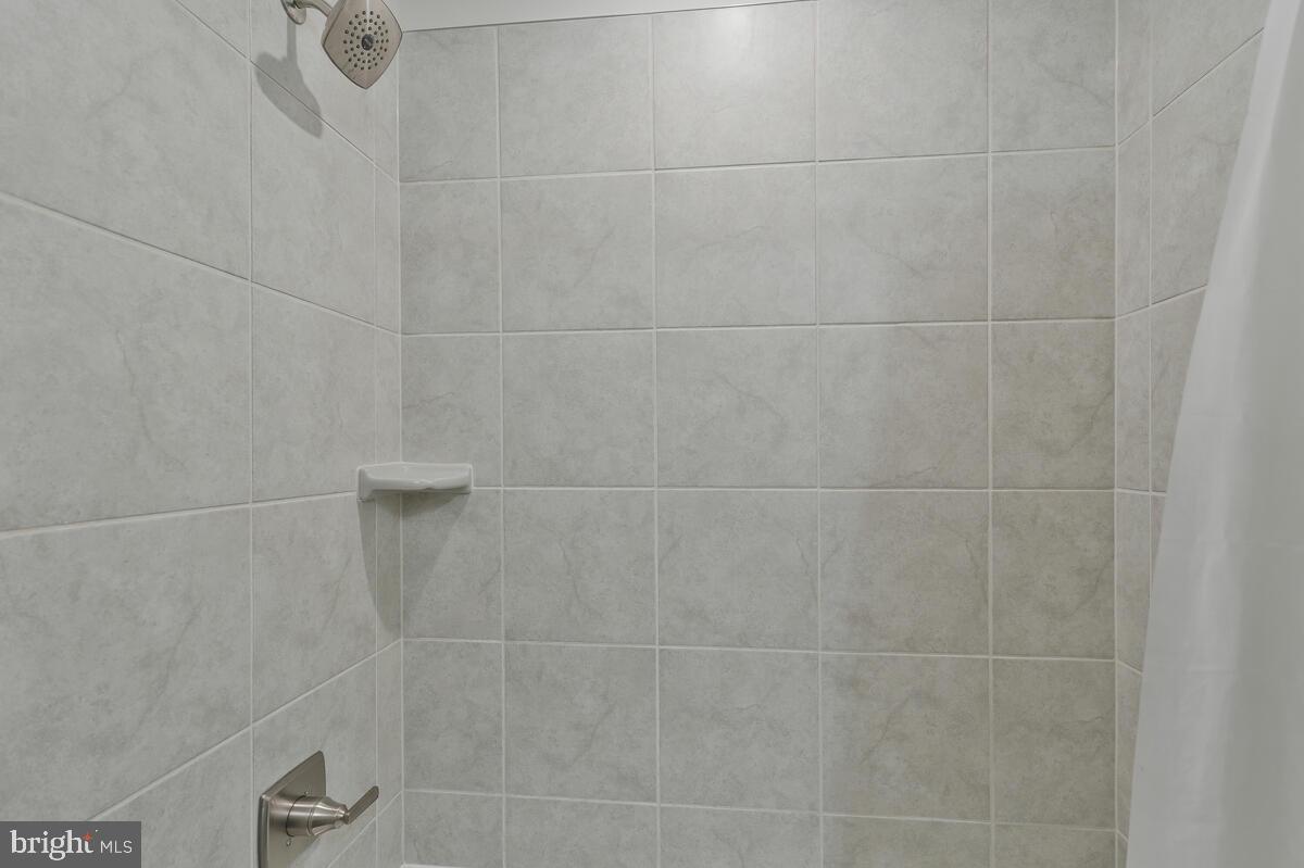 VILLAGE OF TOWNE SQUARE - Residential