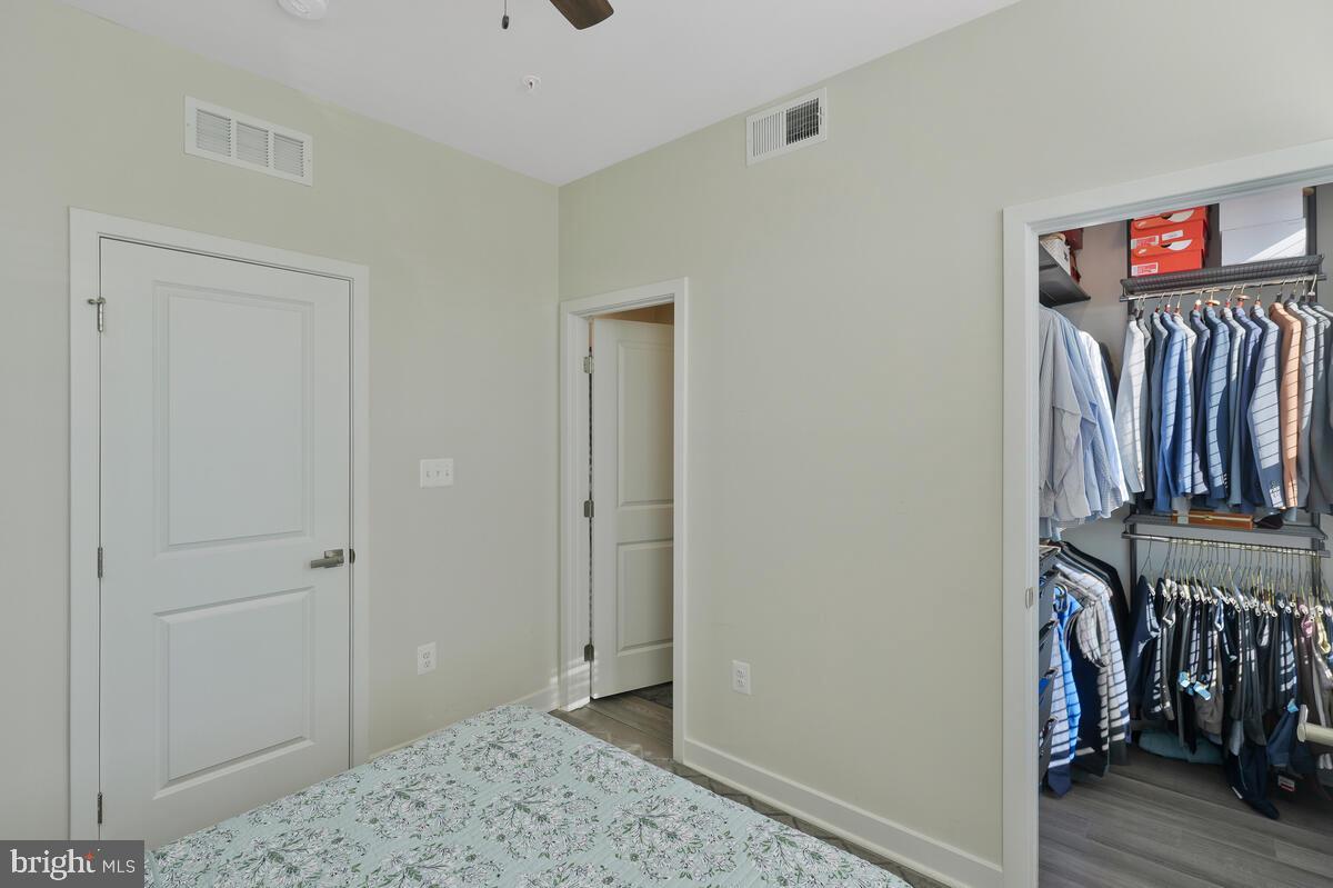 VILLAGE OF TOWNE SQUARE - Residential