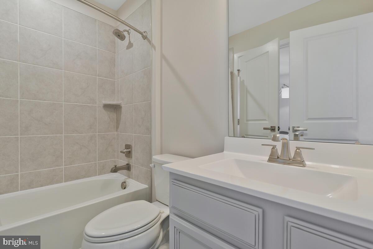 VILLAGE OF TOWNE SQUARE - Residential