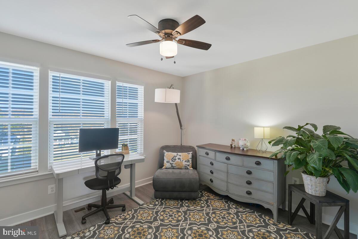 VILLAGE OF TOWNE SQUARE - Residential