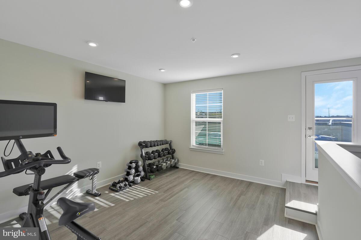 VILLAGE OF TOWNE SQUARE - Residential