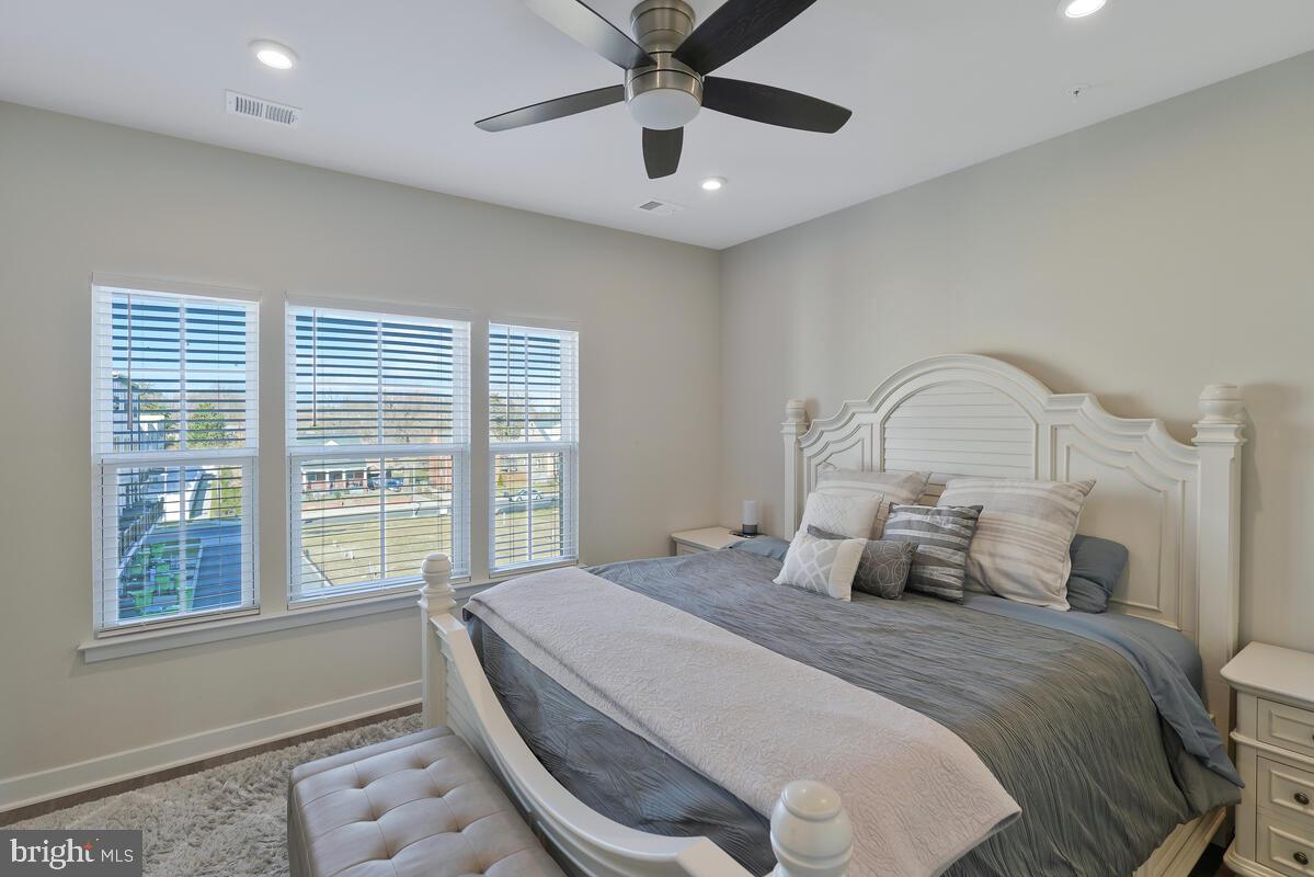 VILLAGE OF TOWNE SQUARE - Residential