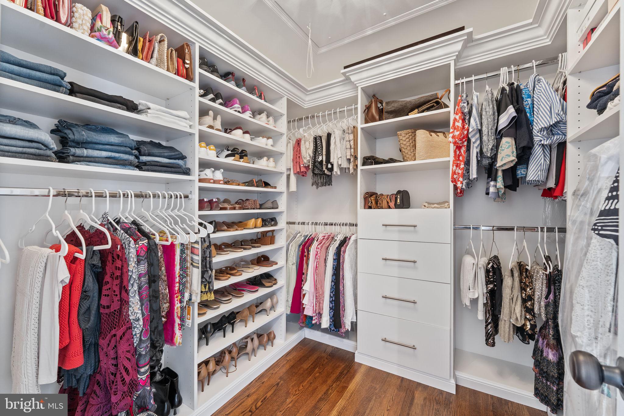 WHITEHORSE - Residential