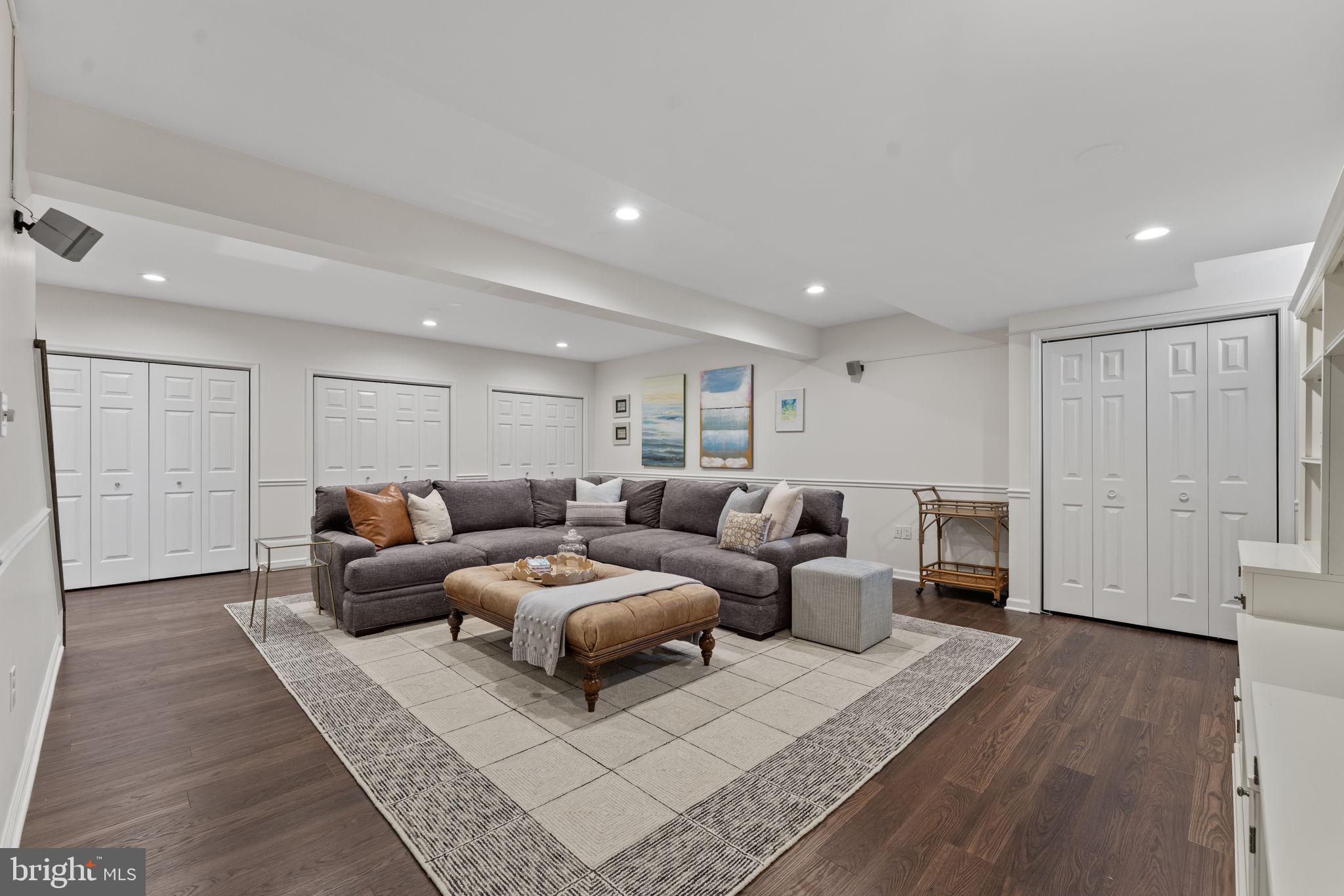 WHITEHORSE - Residential