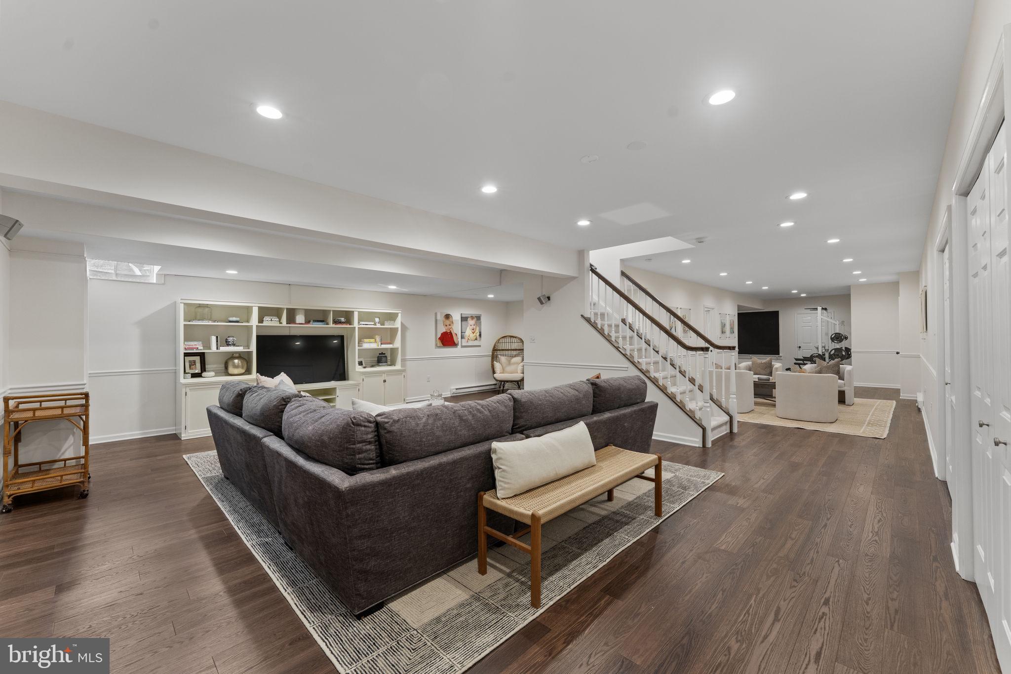 WHITEHORSE - Residential