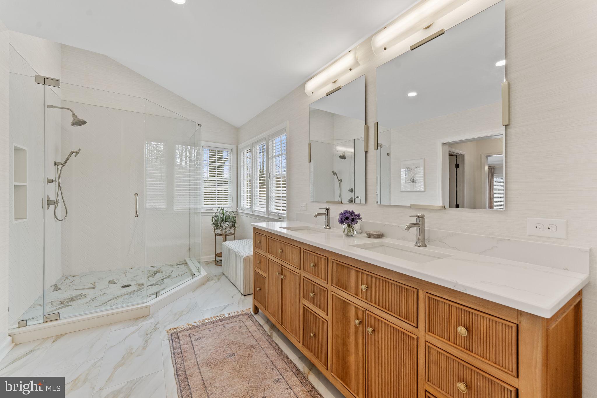 WHITEHORSE - Residential