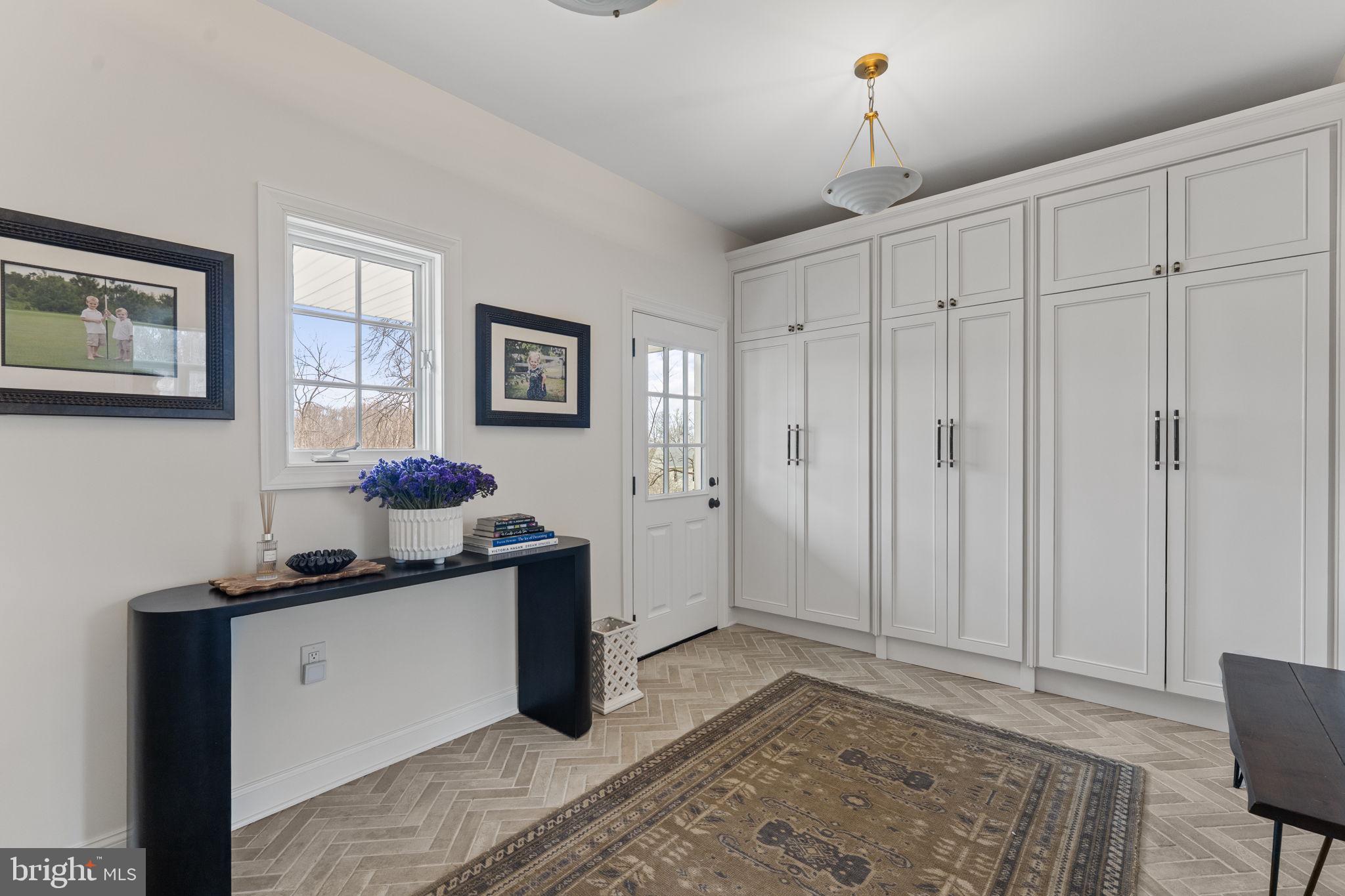 WHITEHORSE - Residential