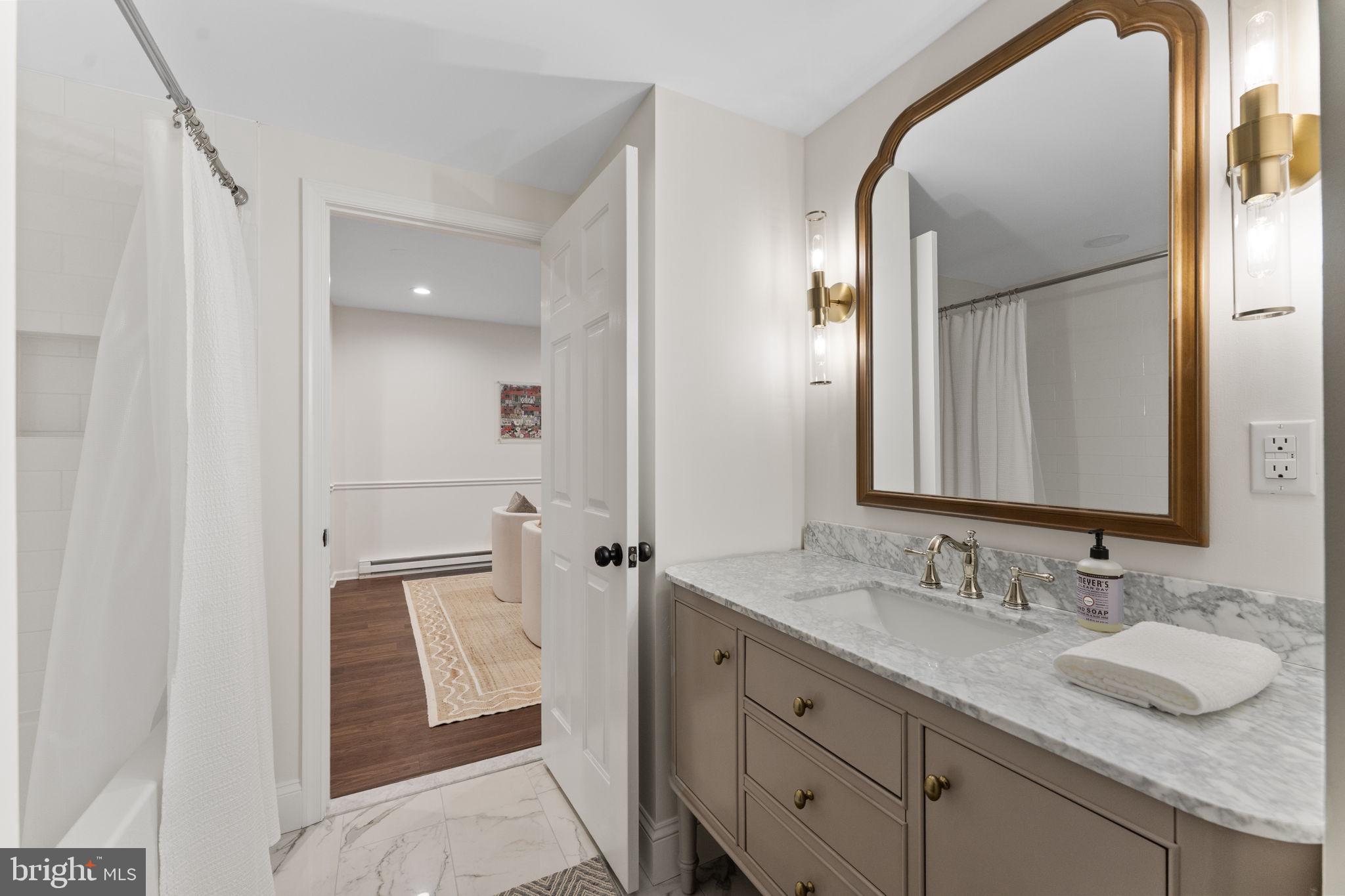 WHITEHORSE - Residential