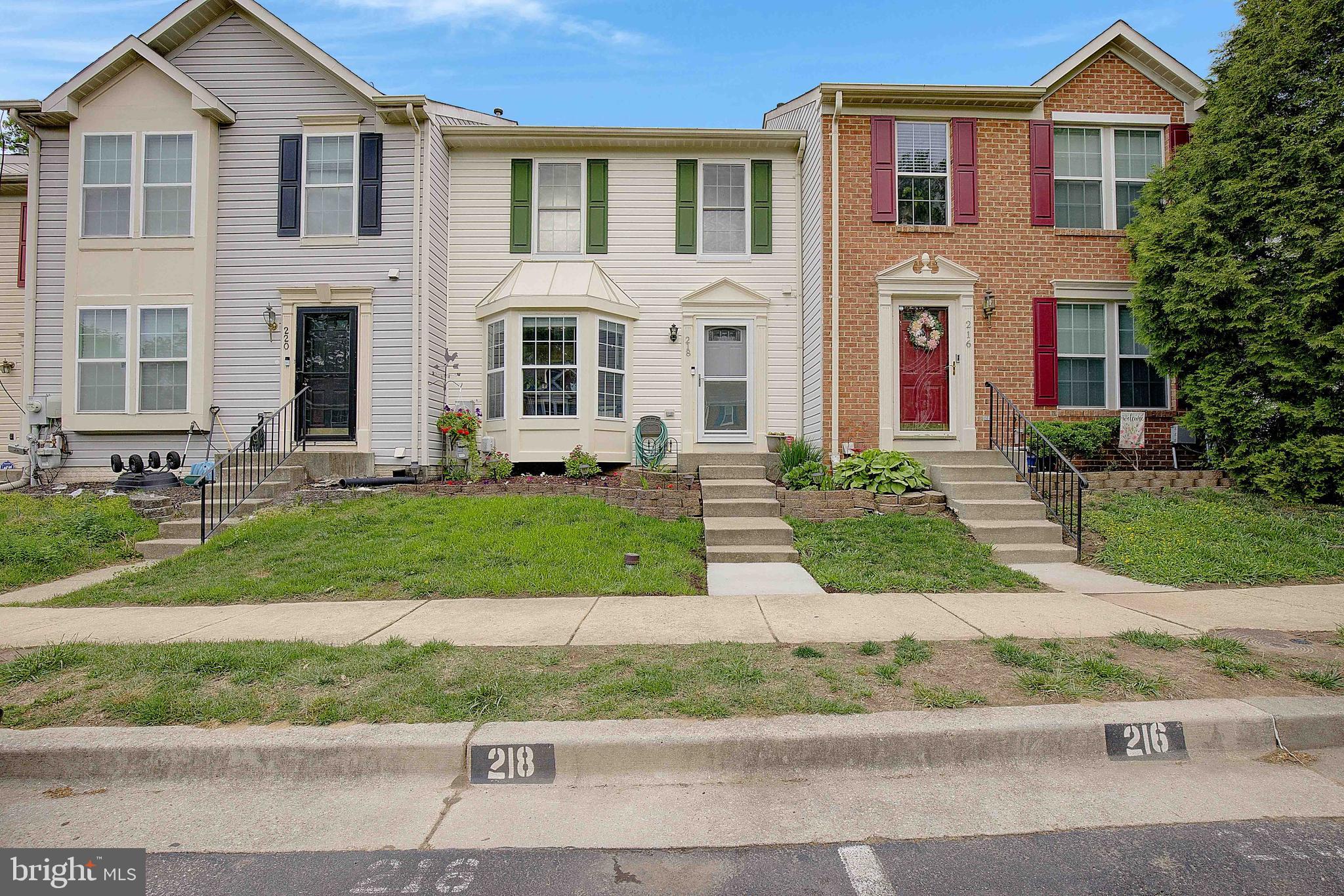 218 FOXTREE DRIVE