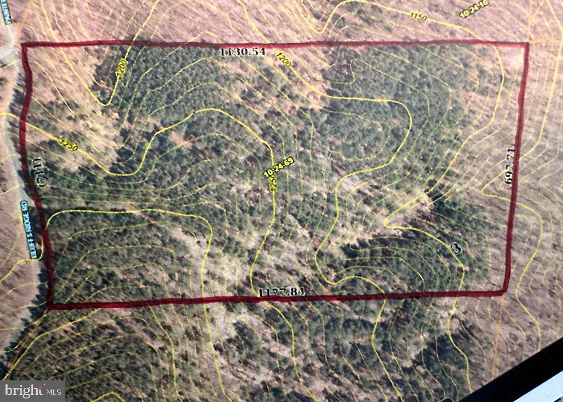 BLUFFS ON THE POTOMAC - Land