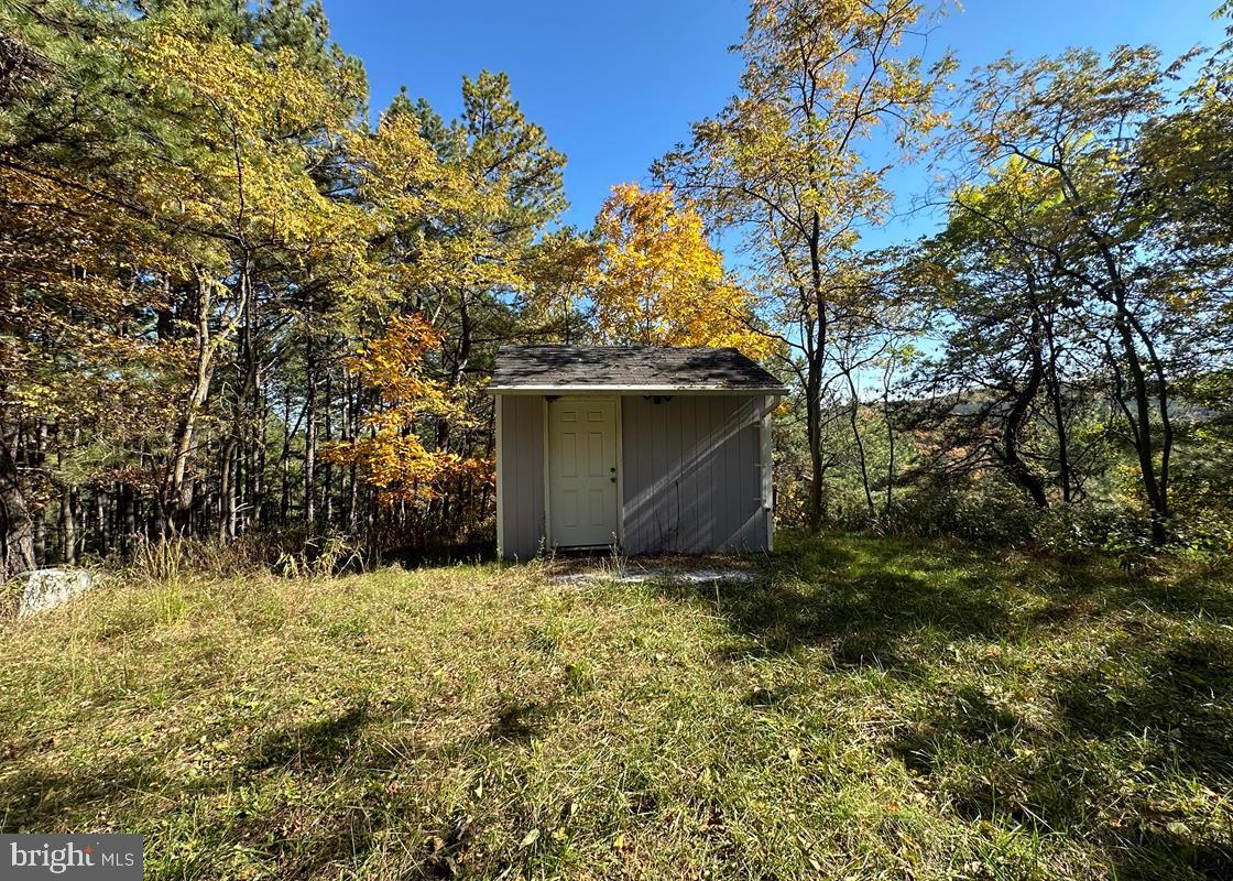 BLUFFS ON THE POTOMAC - Land