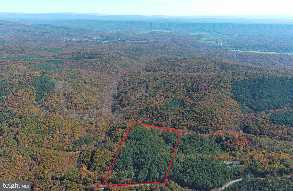 BLUFFS ON THE POTOMAC - Land