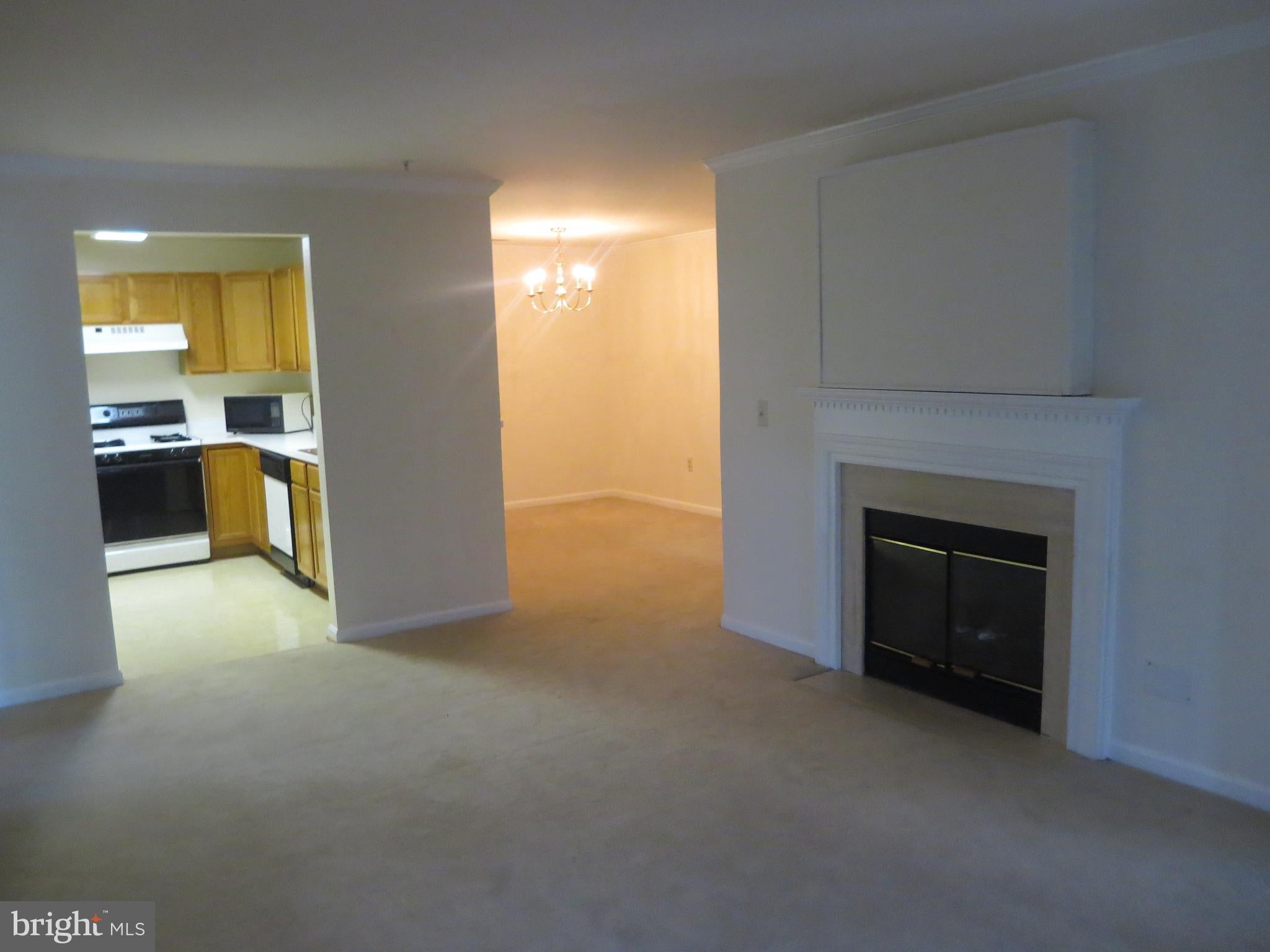 1024 GARDENVIEW LOOP